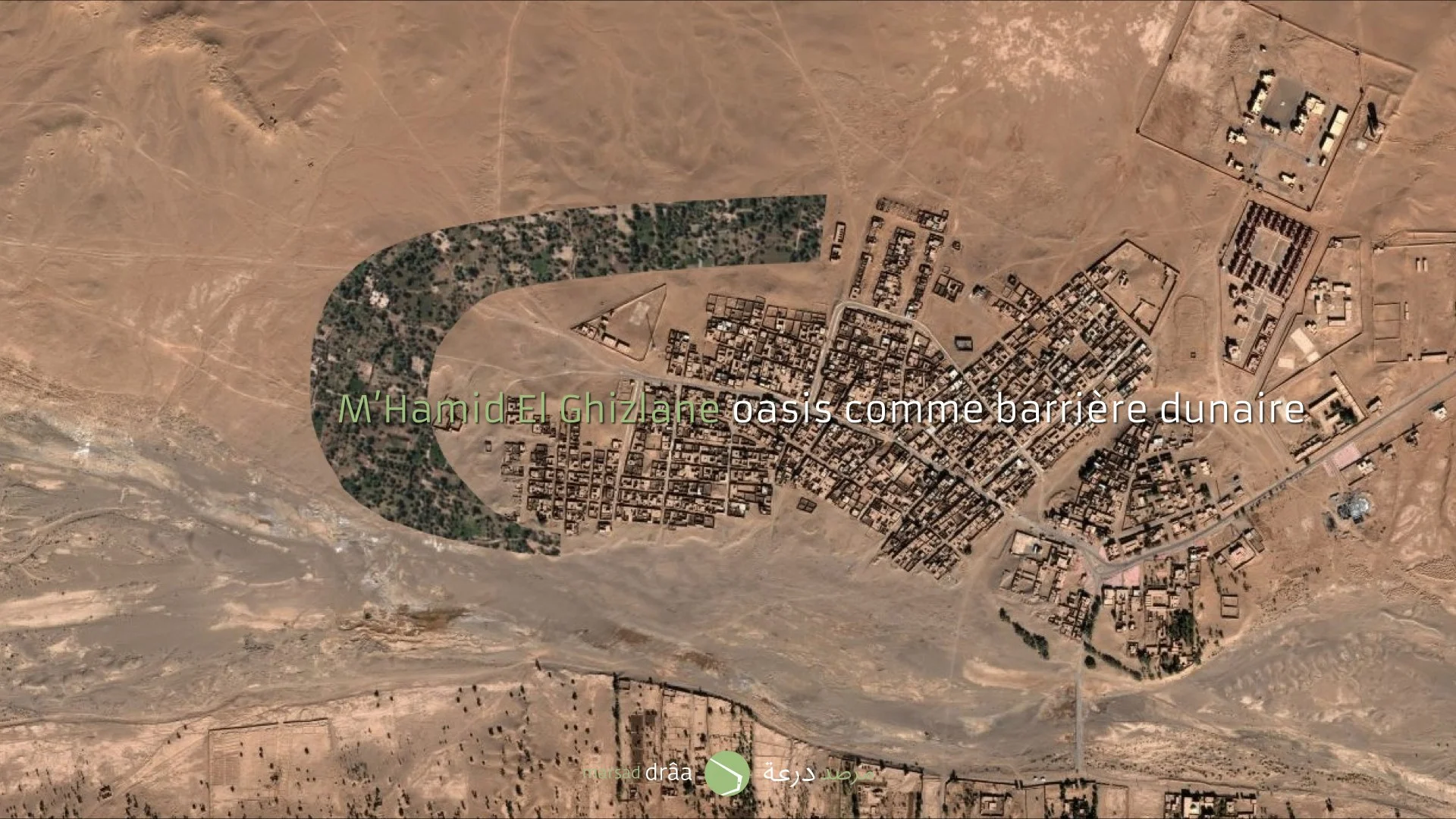 On pourrait réfléchir de la même façon qu'à Amezrou, en "construisant" une barrière mais à une échelle urbaine et non avec une construction en terre,,mais avec un Space végétale, avec une palmeraie qui aurait une forme aérodynamique afin de dévier les dunes et les éloigner de la ville.