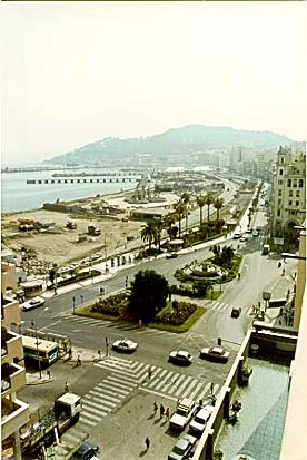 La plaza de la Constitución con la reducción de S. Sebastián y sin marquesina.