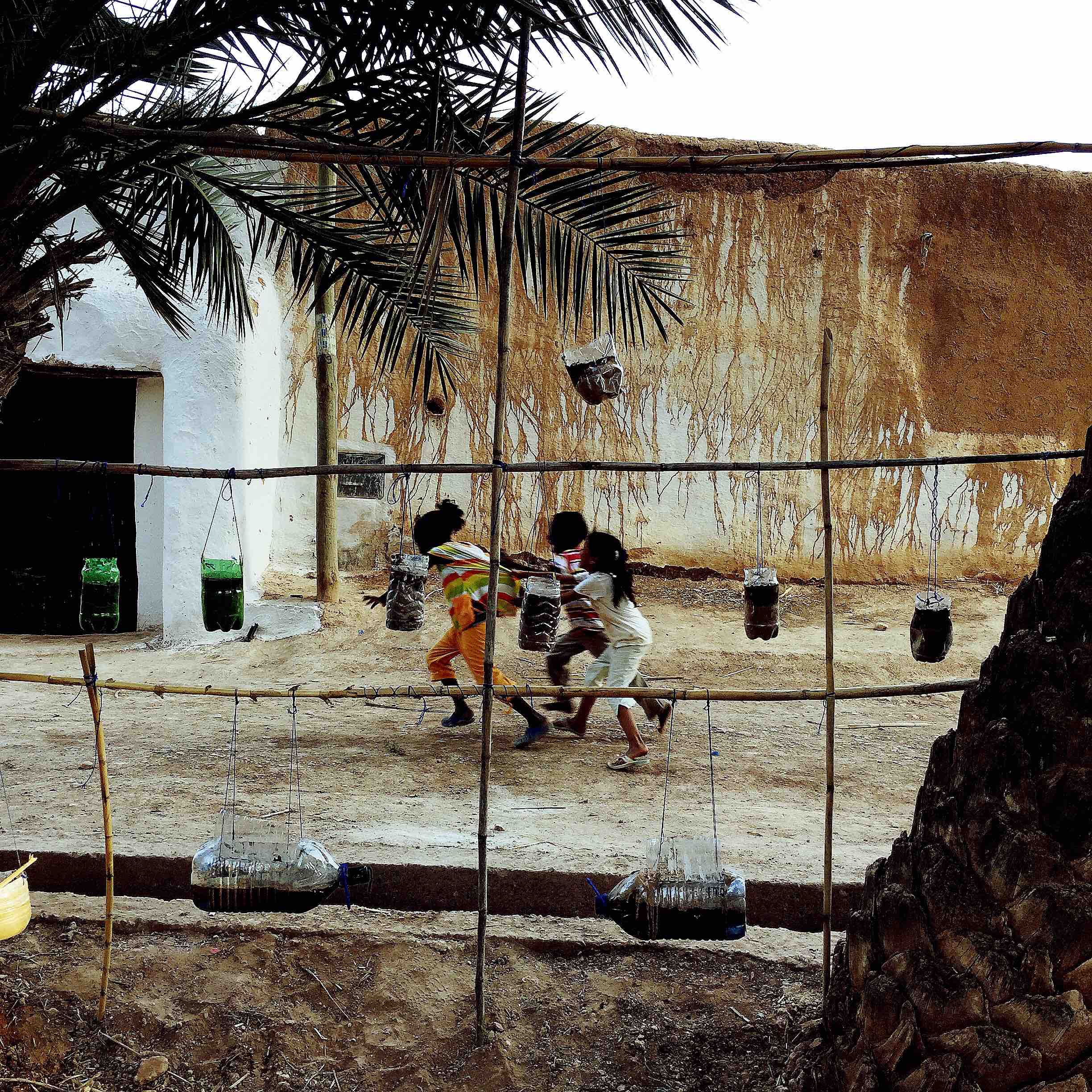 Art and environmental workshop by Rachid Ouhnni and Adil Moumane