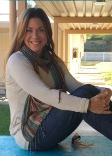 Emily.G.2.CROP.jpg