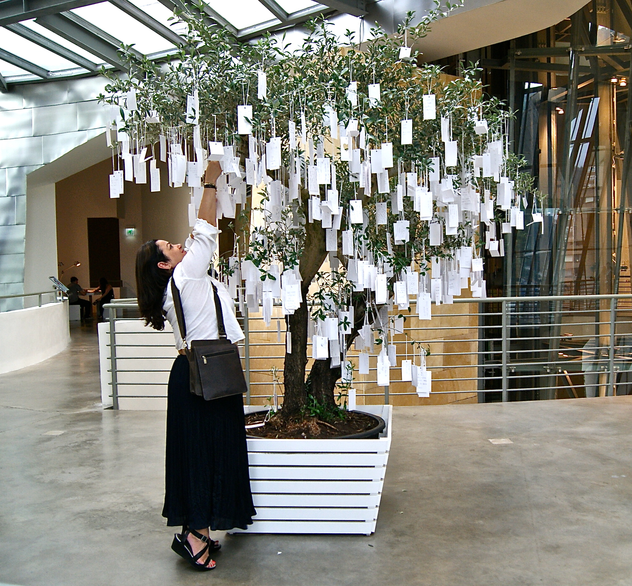 Yoko Ono, Árvore dos Pedidos para o mundo, 2011, Guggenheim