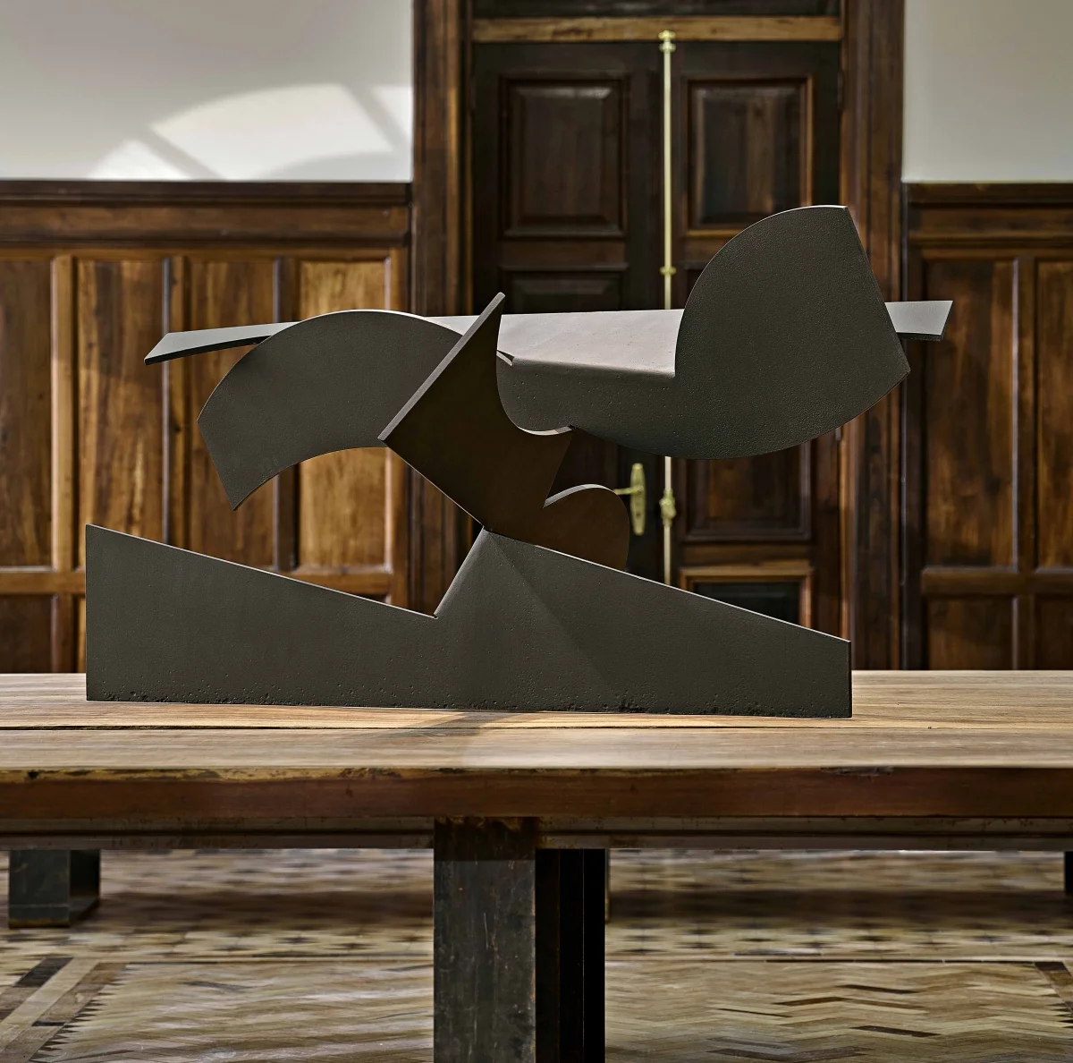 Amilcar de Castro, Shiva, escultura, 1955, aço, 90 x 150 x 155 cm