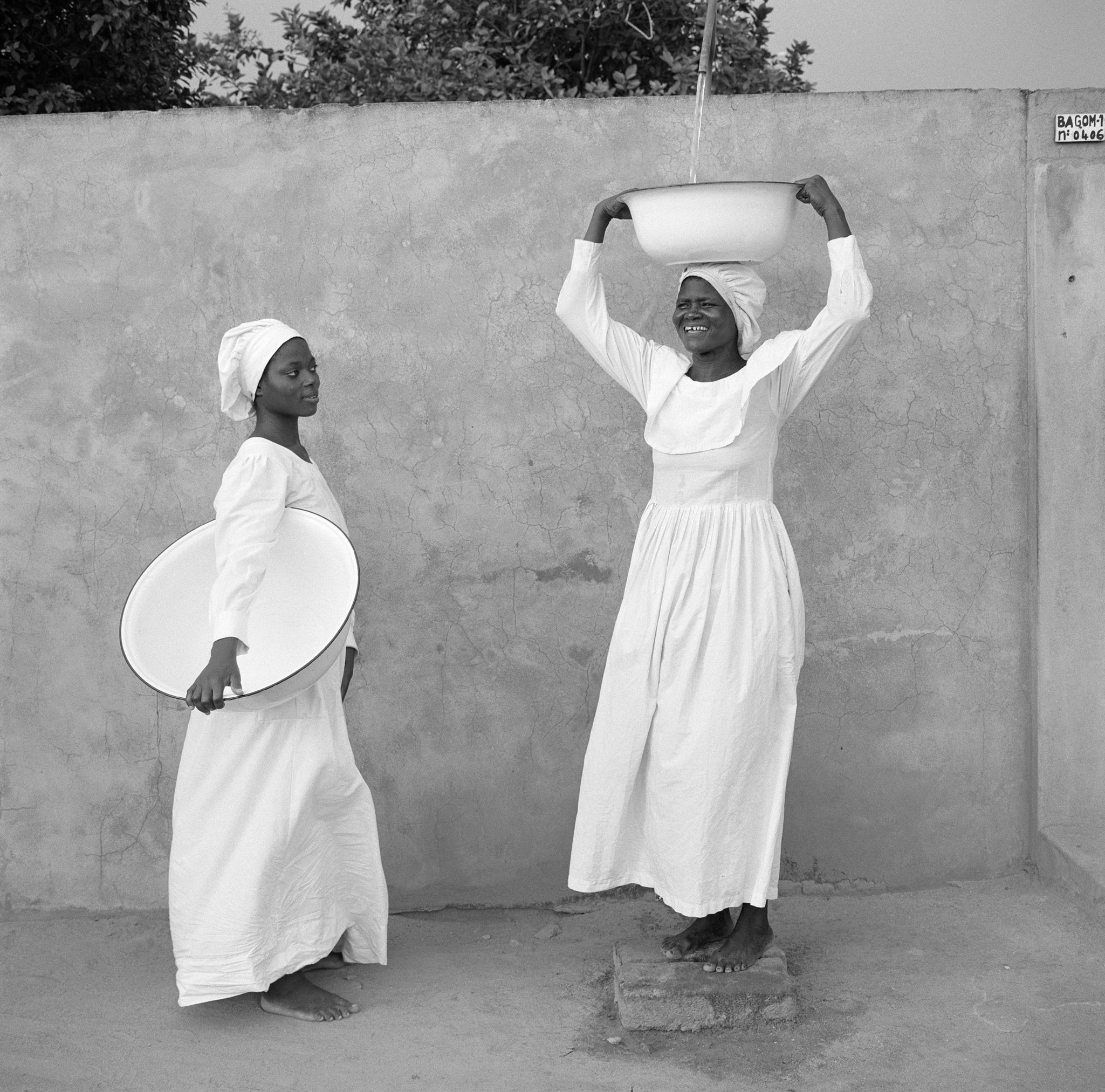Jean-Jacques Moles, Jeanne e Isabelle cristãs celestiais, em Cotonou, Benim, 1998