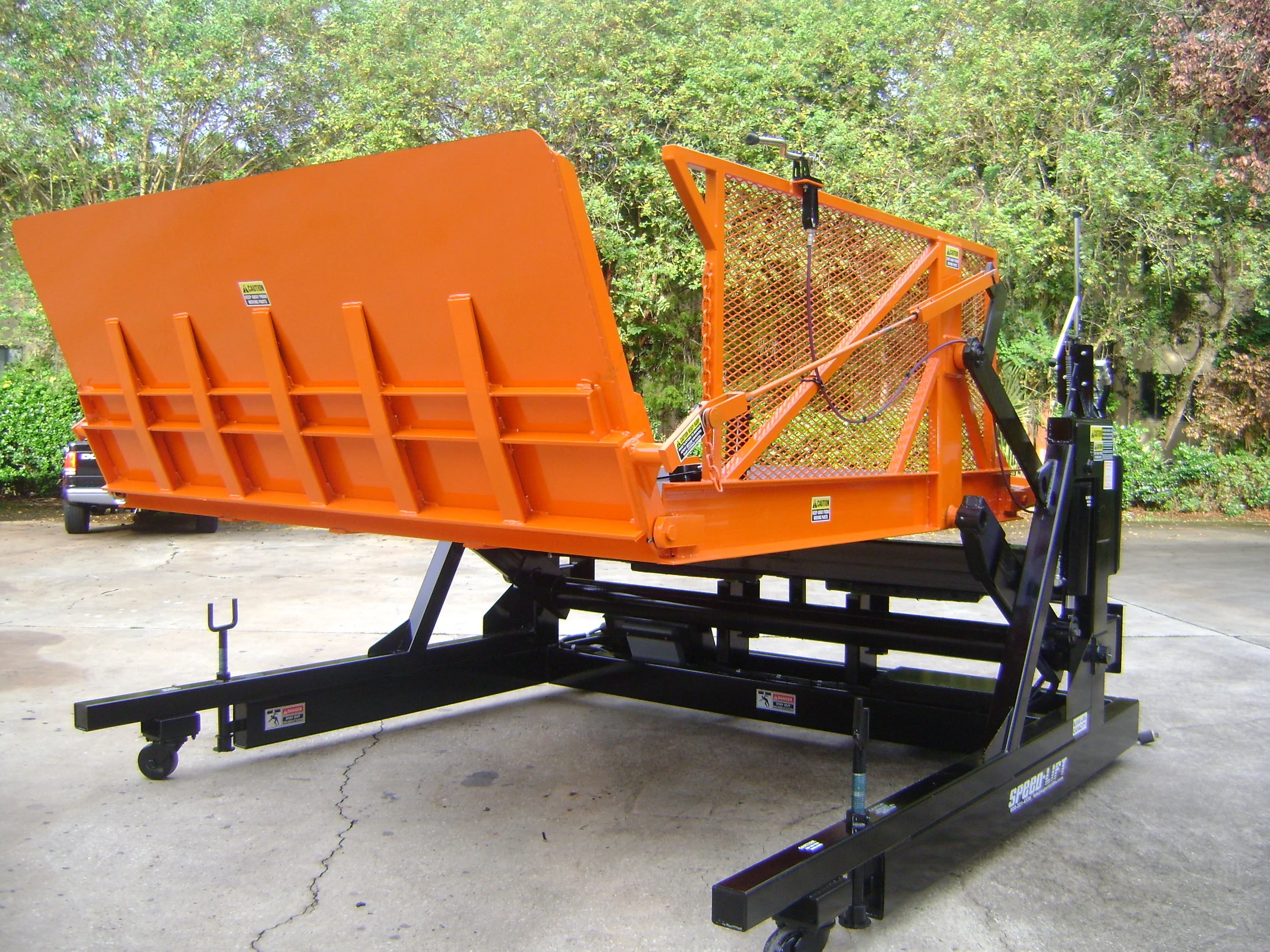 Speed Lifts Custom Loading Dock Lift l Superior Handling Equipment