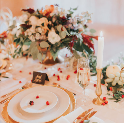 Photography by Portraits by Lucy. Florals by MJ’s Floral Boutique.