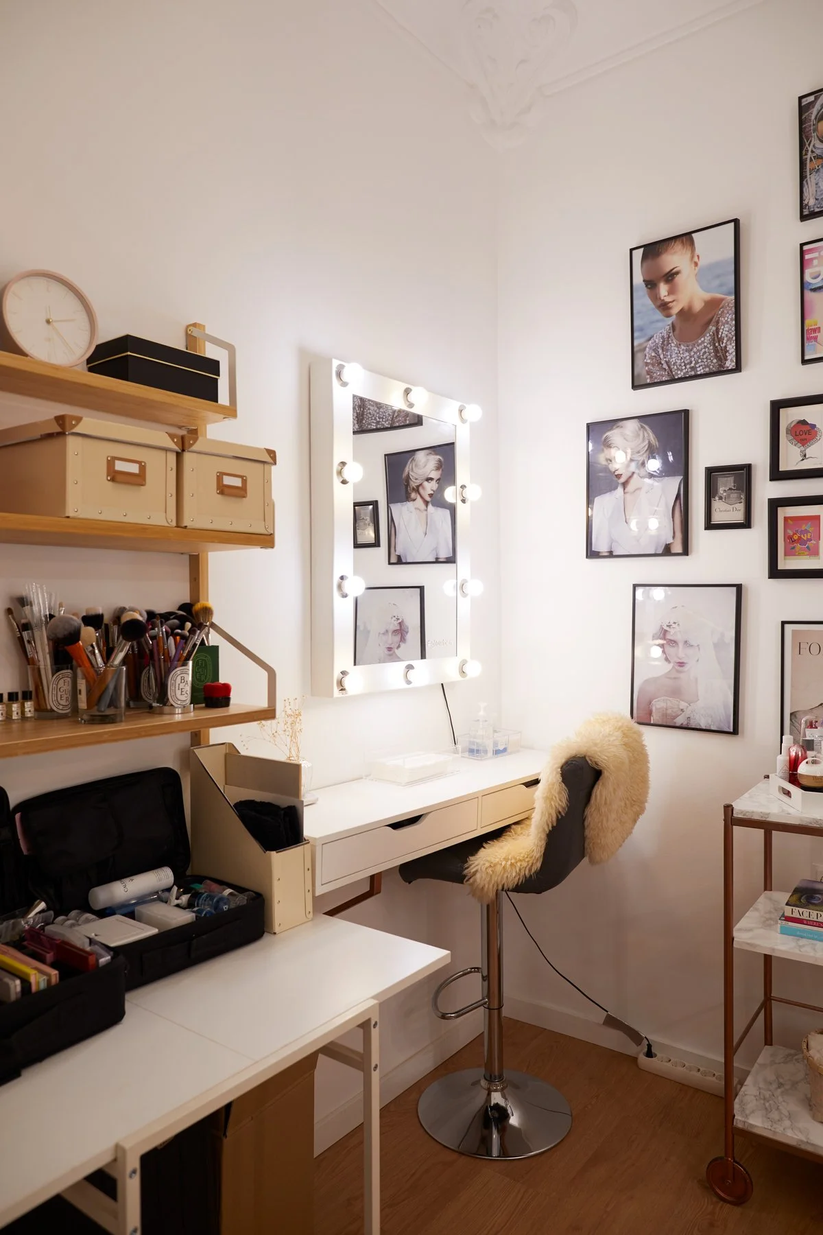 Glow makeup studio space Barcelona