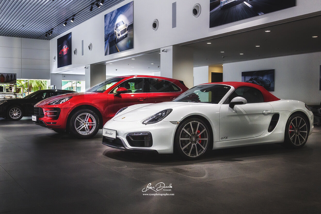 Porsche Showroom 