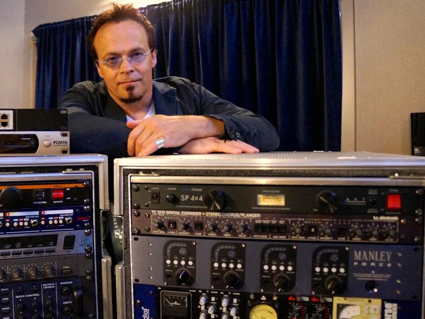 RICHARD CHYCKI CAPTURES DREAM THEATER WITH MANLEY FORCE®