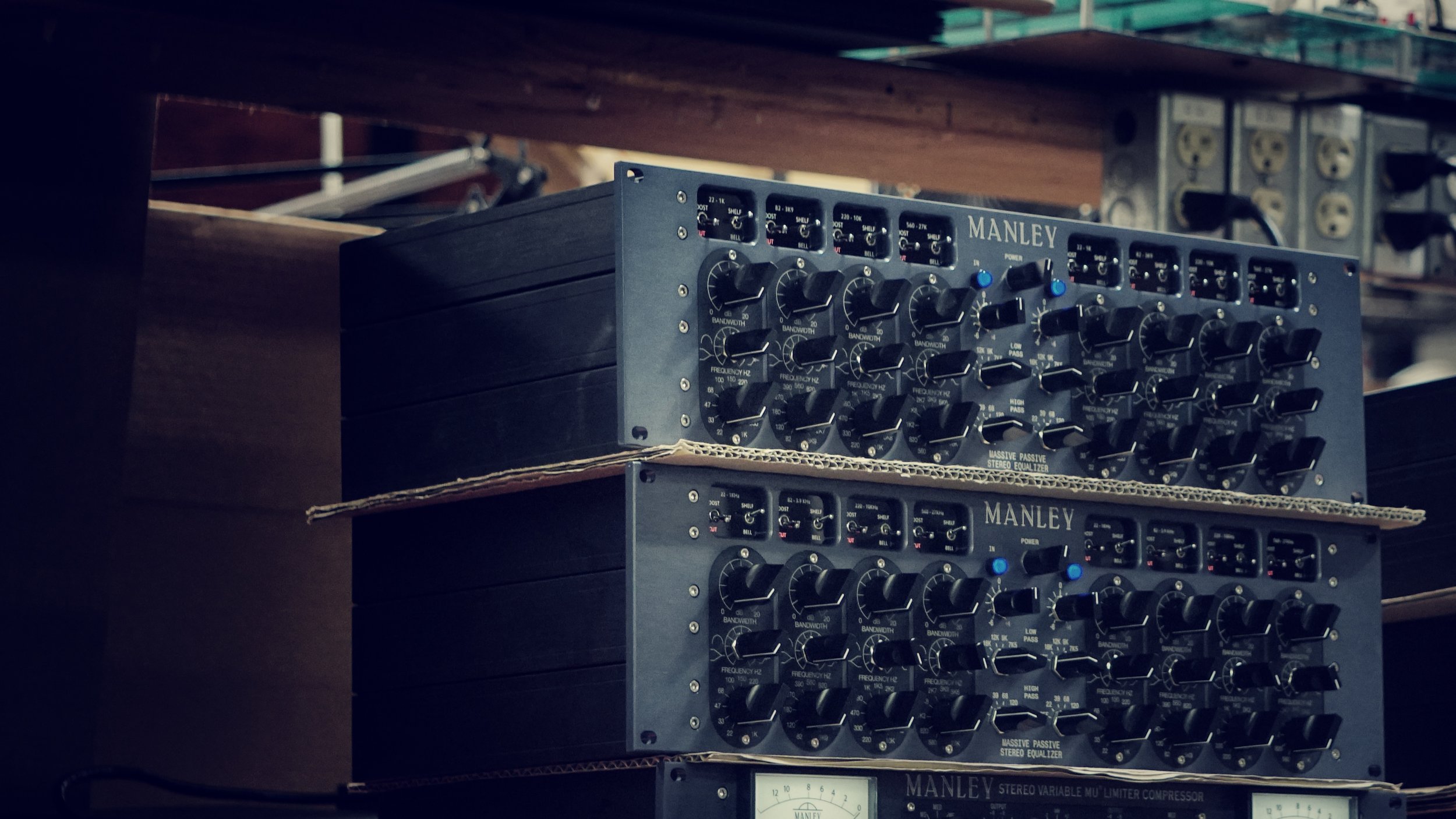 Massive Passive Stereo EQ — Manley Laboratories, Inc. Massive Passive Stereo EQ — Manley Laboratories, Inc.