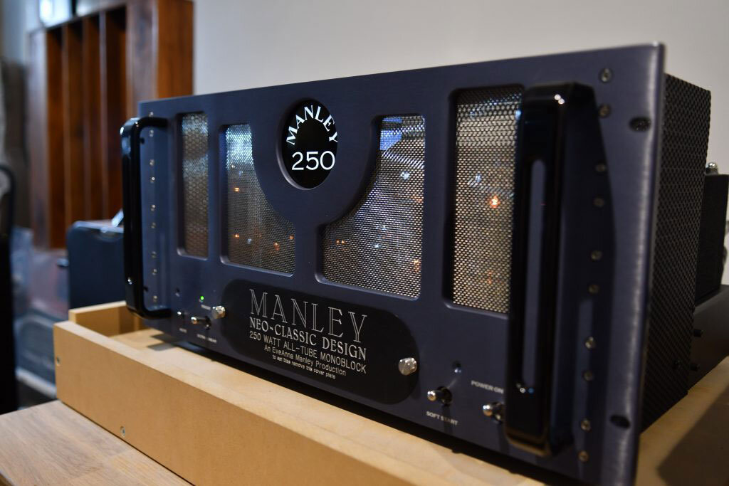 angst religie zuur Positive Feedback Reviews the Neo-Classic 250W Monoblock — Manley  Laboratories, Inc.