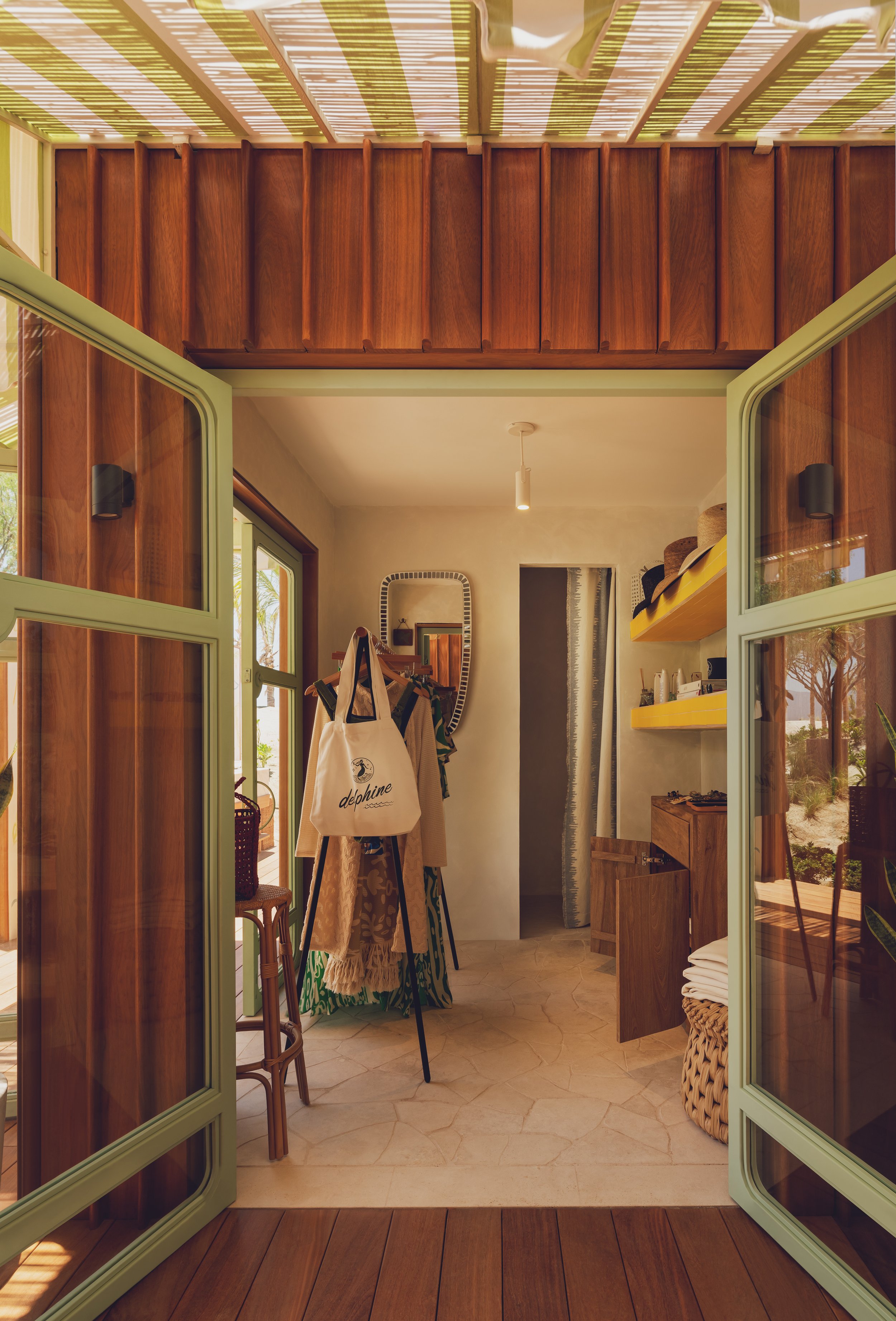 CP - Delphine0014 - WR.jpg