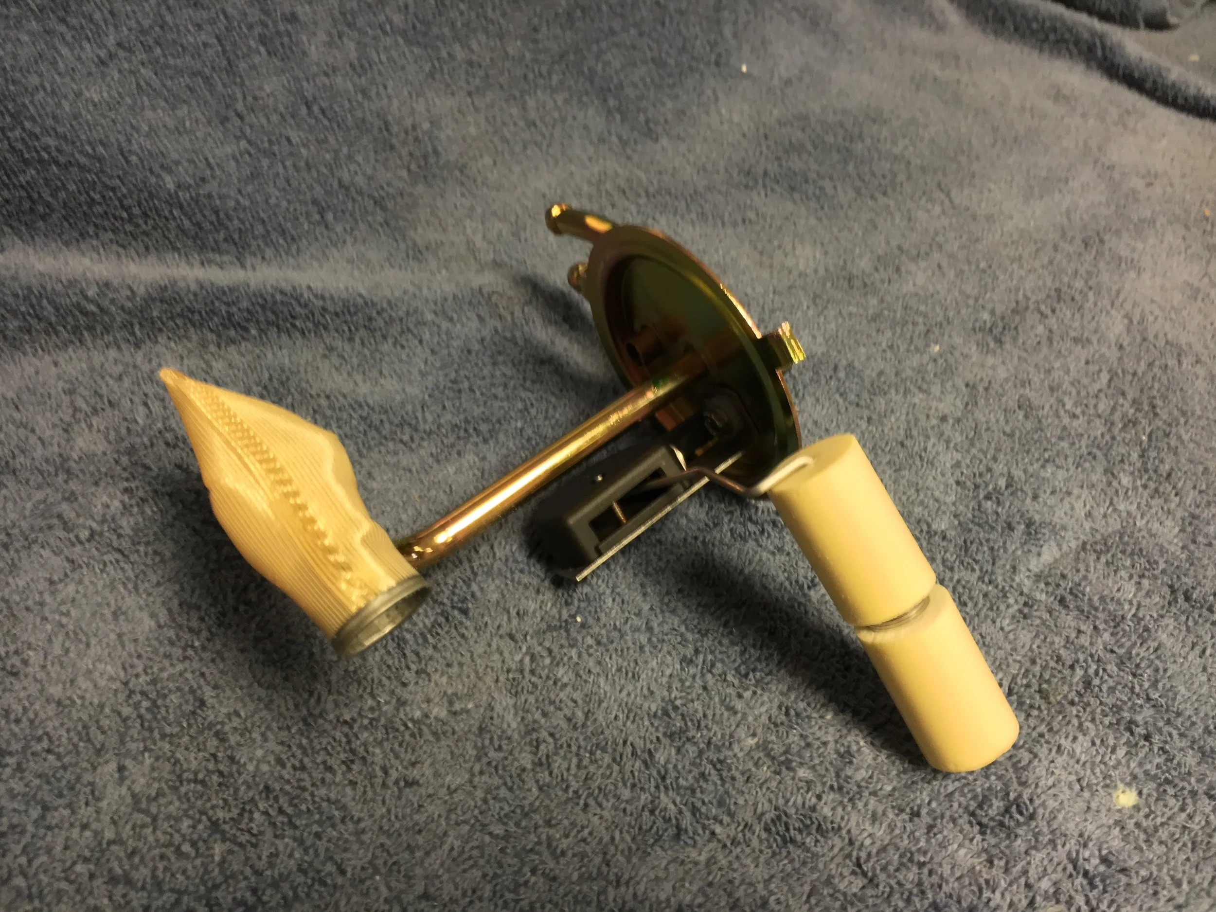 Fuel System - Fuel tank sending unit