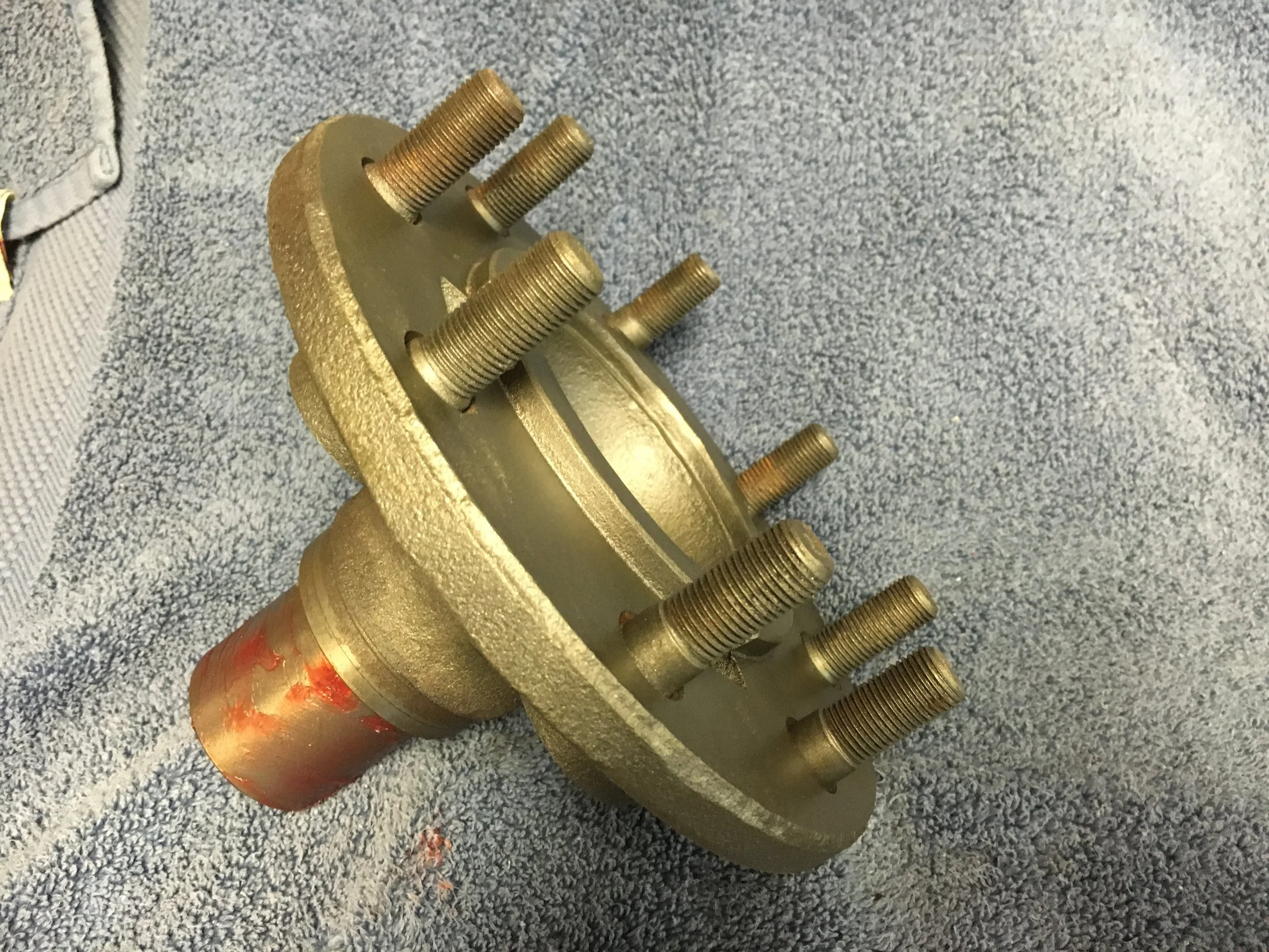 Front Wheel Hub IMG_0209.JPG