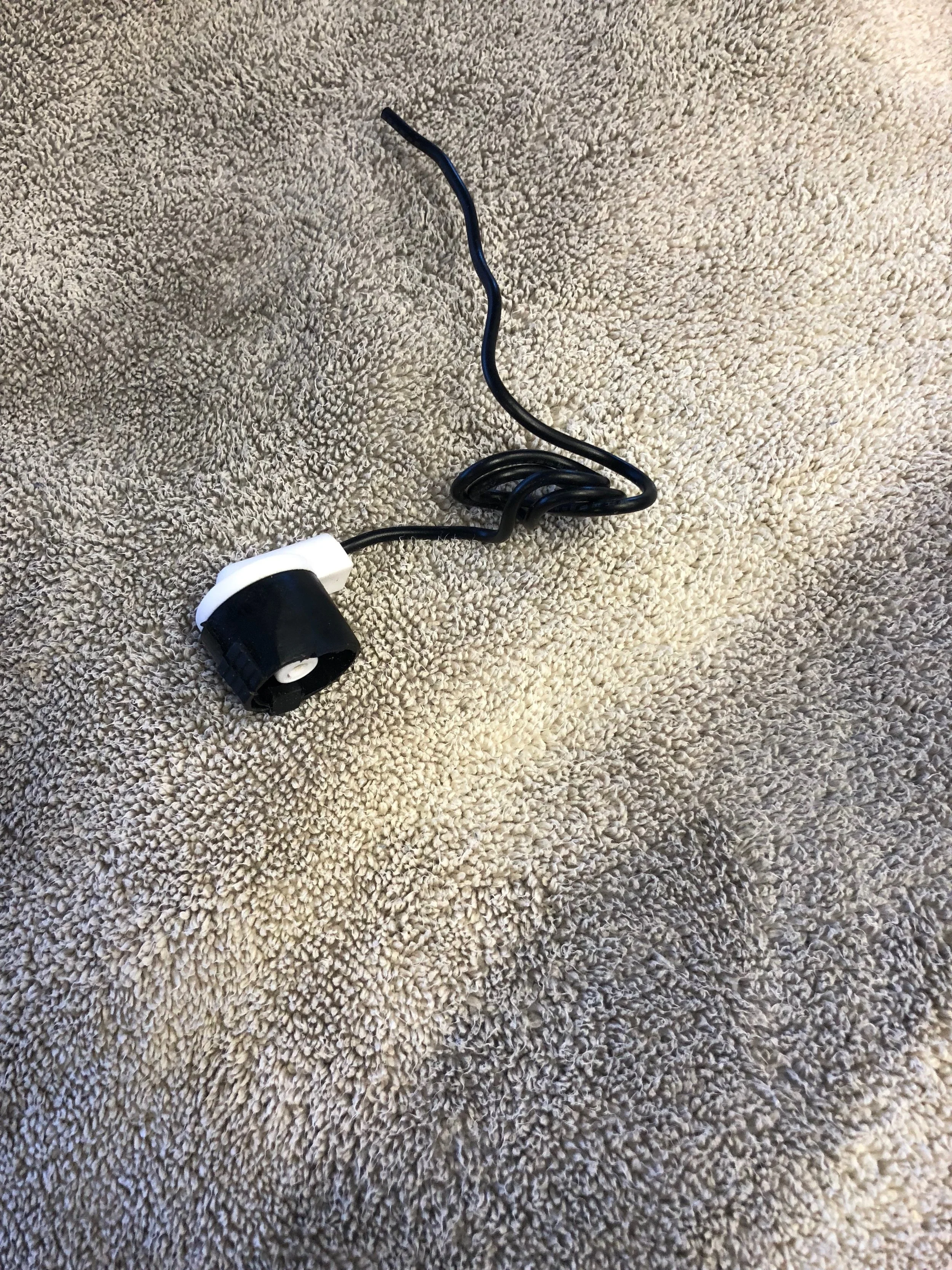 Proportioning valve connector lead wire IMG_1016.JPG