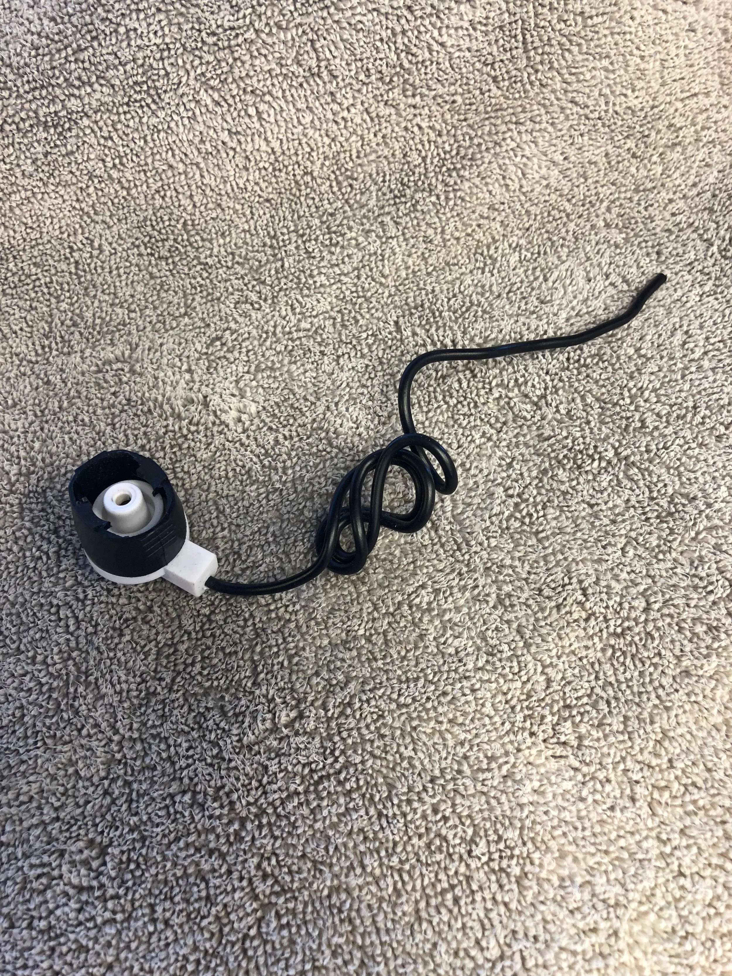 Proportioning valve connector lead wire IMG_1018.JPG