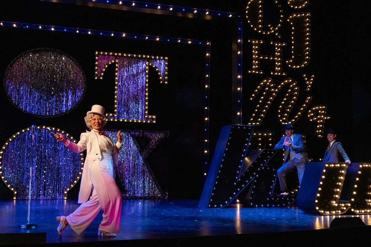 guys-and-dolls-4022 copy.jpg