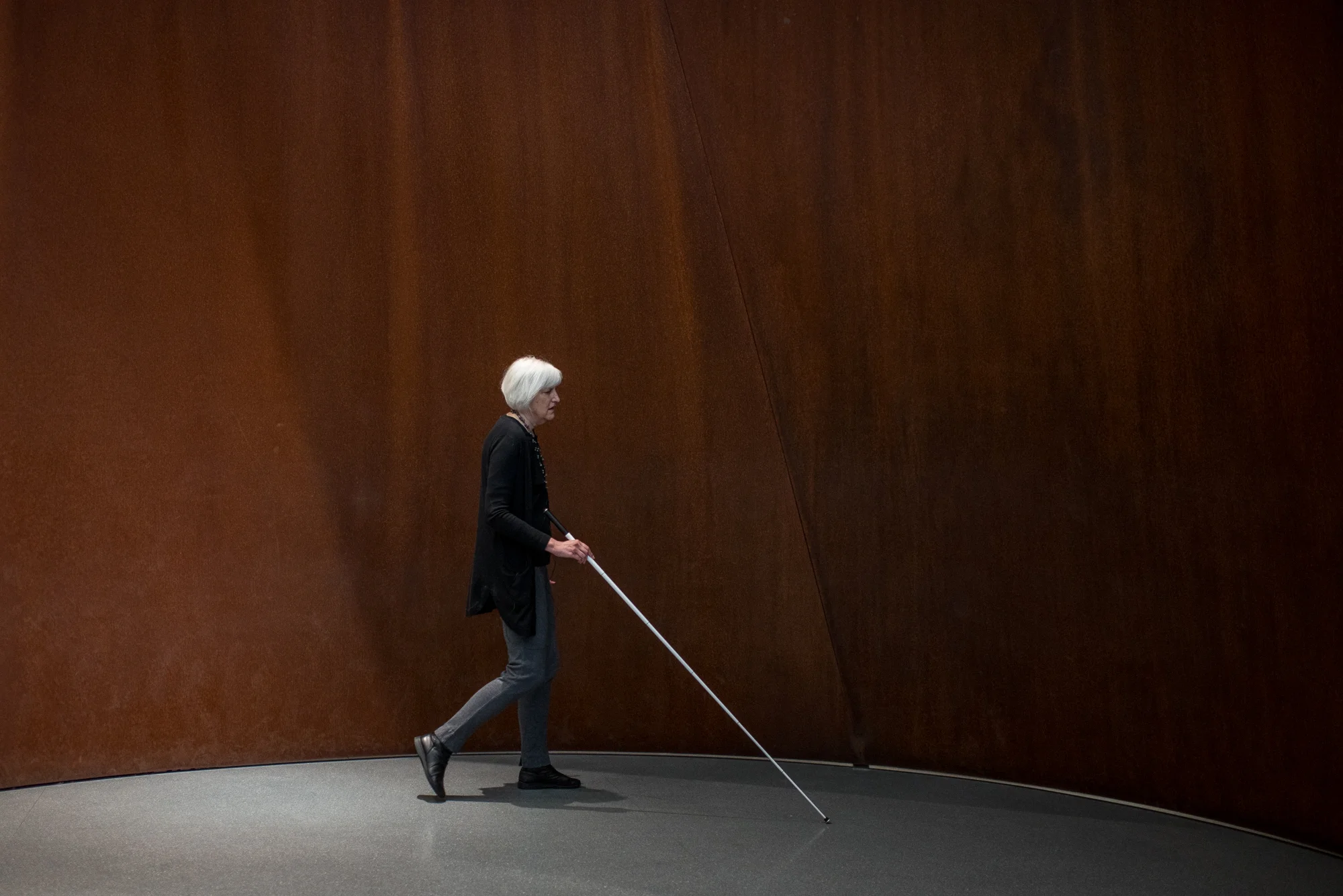 Wayfinding Sequence: Vibrational Recordings, SFMOMA, 2018. Fayen d'Evie with Bryan Phillips, Georgina Kleege and Shelley Lasica. Photo by Hillary Goidell.
