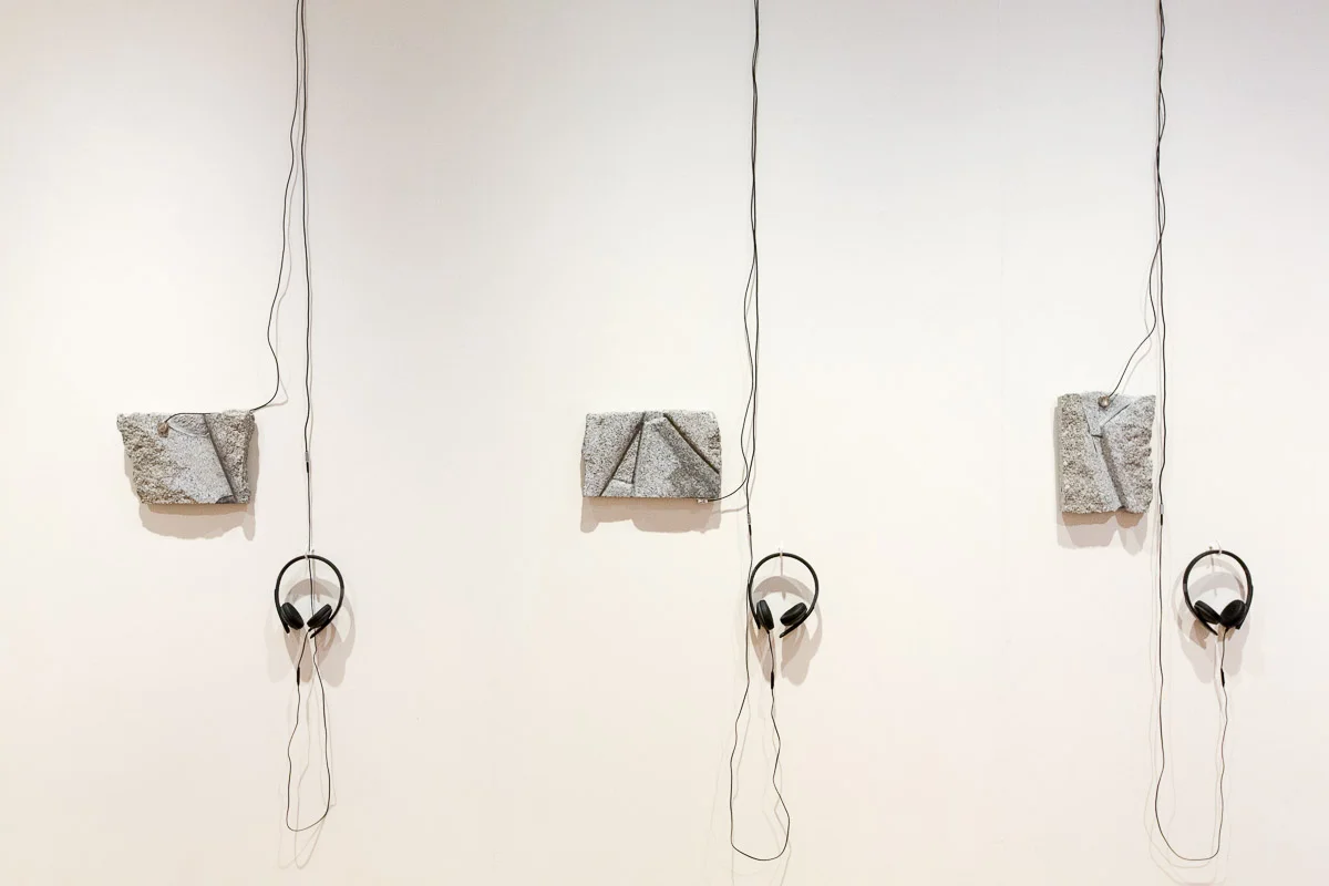 Fayen d’Evie and Bryan Phillips, ‘Reading ‘Sequence’ / Tactile Re-call,’ 2018. With Seeing Hands , Incinerator Gallery, 7 Apr - 20 May. Photo by Nicola Dracoulis.