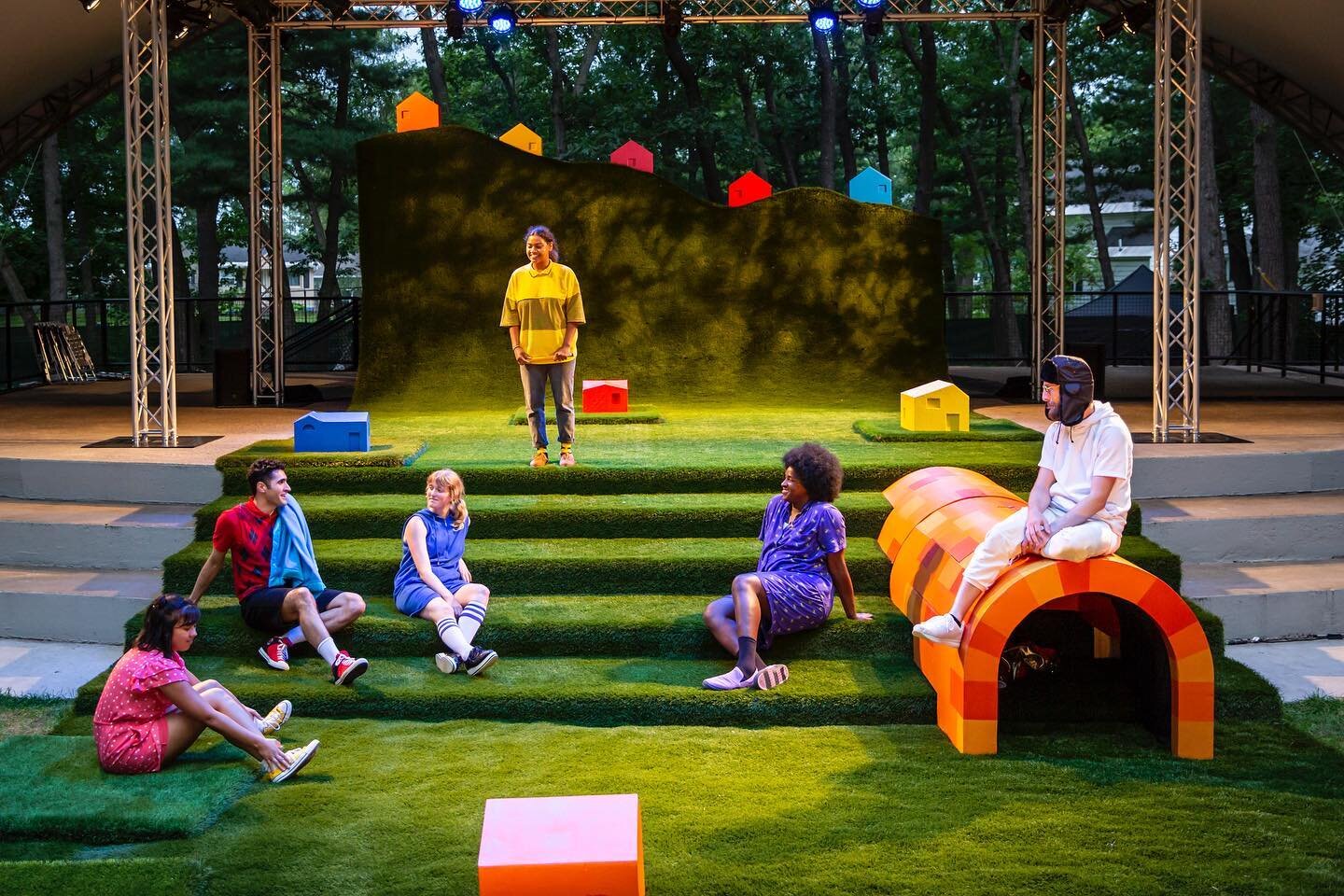 YOU&rsquo;RE A GOOD MAN CHARLIE BROWN directed by Jesse Jou.
It ran in rep with SOUND OF MUSIC at the recently closed @p45theatre in 2021
Music direction @emmadub 
Clothes by @noel_alyce lights by @brian.elston set assistant @sikorskidesign props @ni