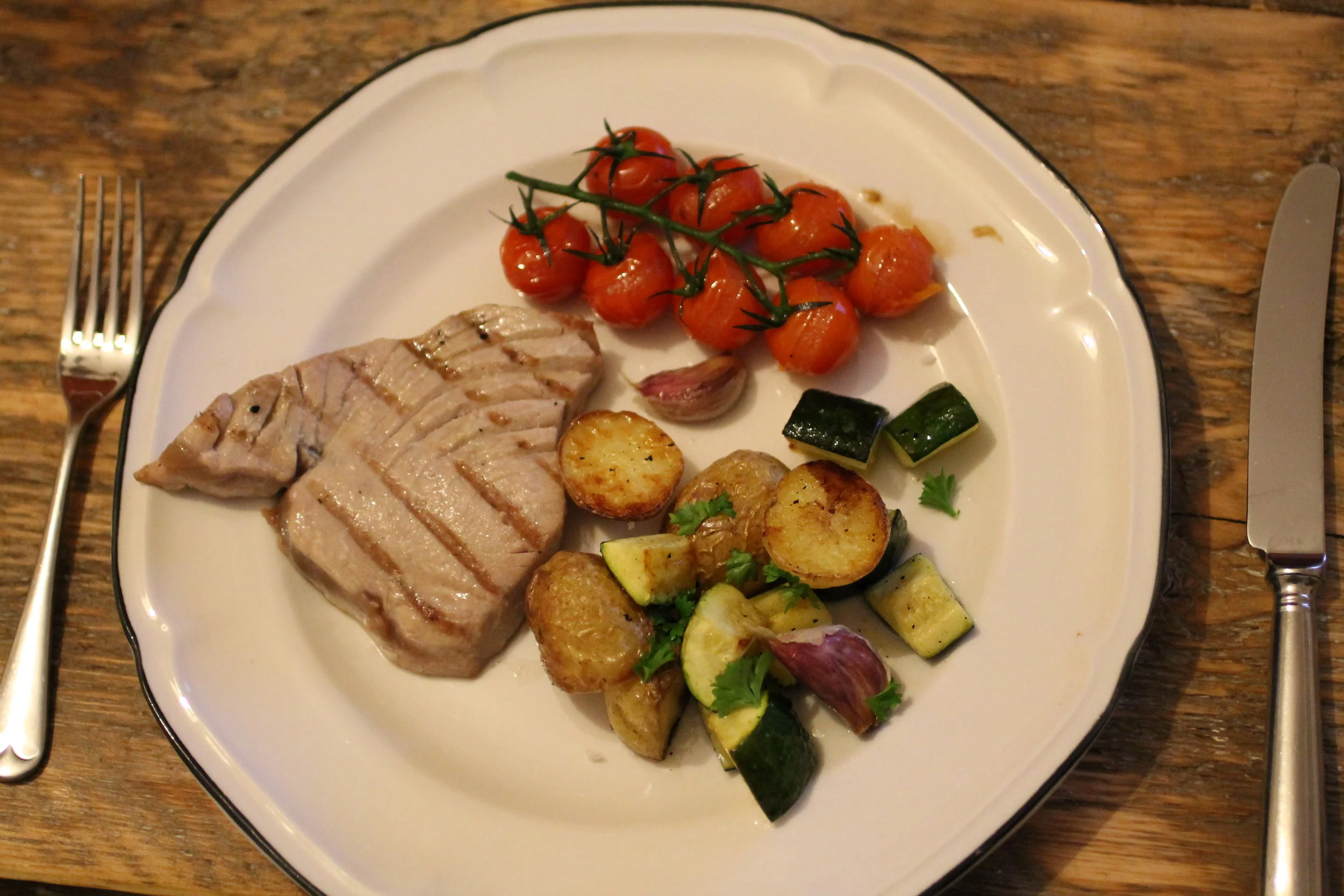 Seared Tuna with Roasted Veggies