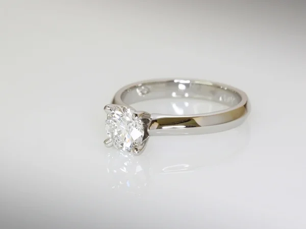 Manjian engagement rings005.JPG