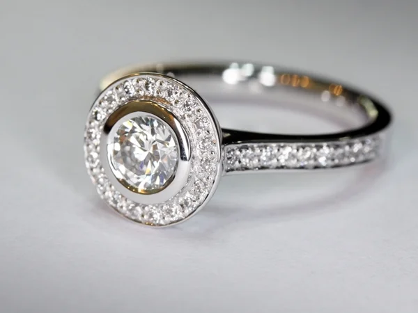 Manjian engagement rings011.JPG