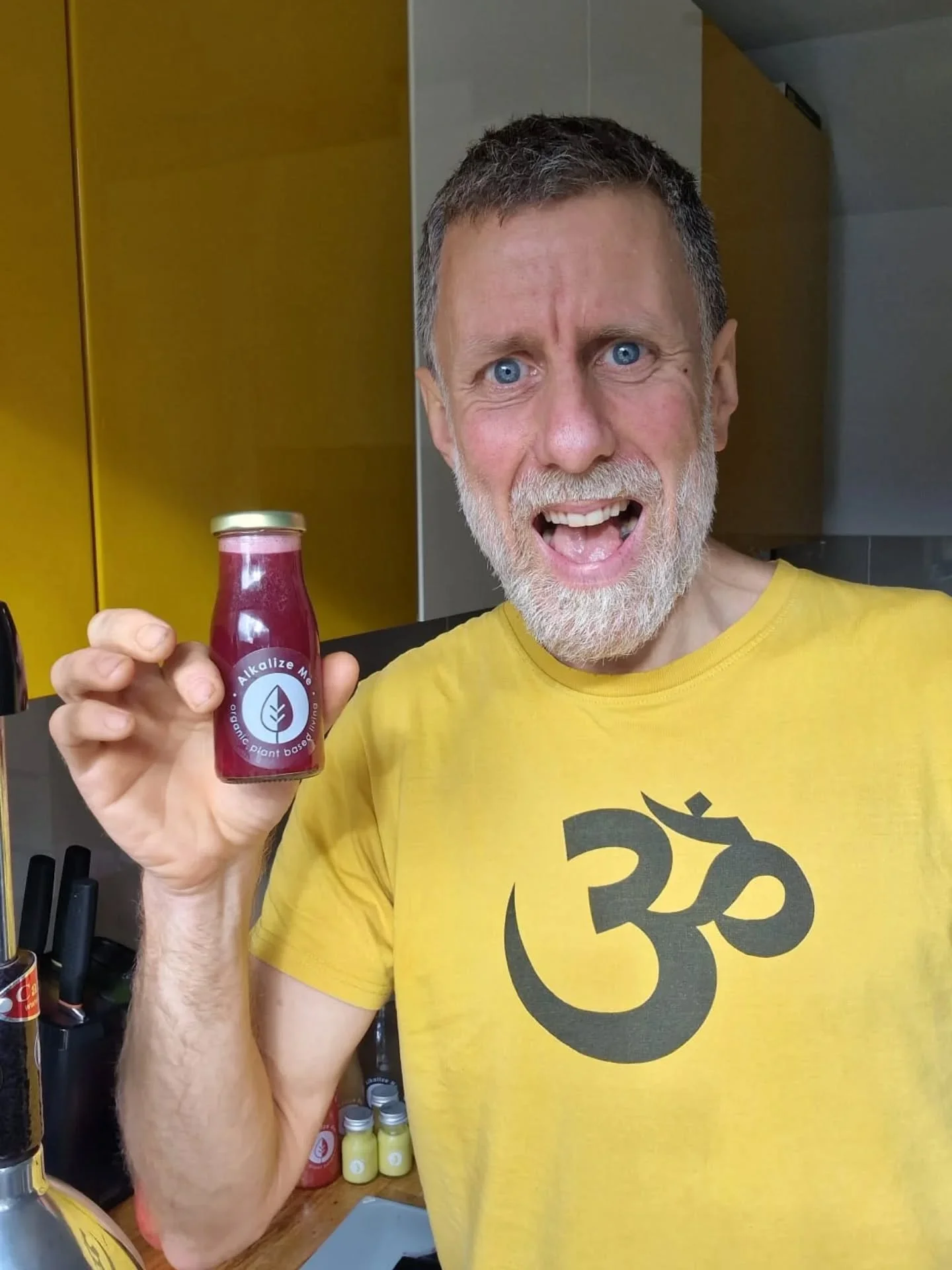 It's back!!! ✨️ 

As its the month of love ❤️, we've decided to bring back our limited edition cleanse. 

Love your Mind, Body and Soul ❤️ is a juice and soup cleanse featuring our special Pom Power pomegranate juice, Melon Melody and Coconut Sky as 