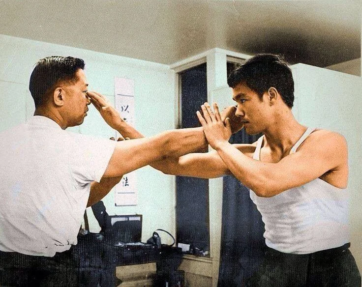bruce-lee-finger-jab-eye-gouge-1.jpeg