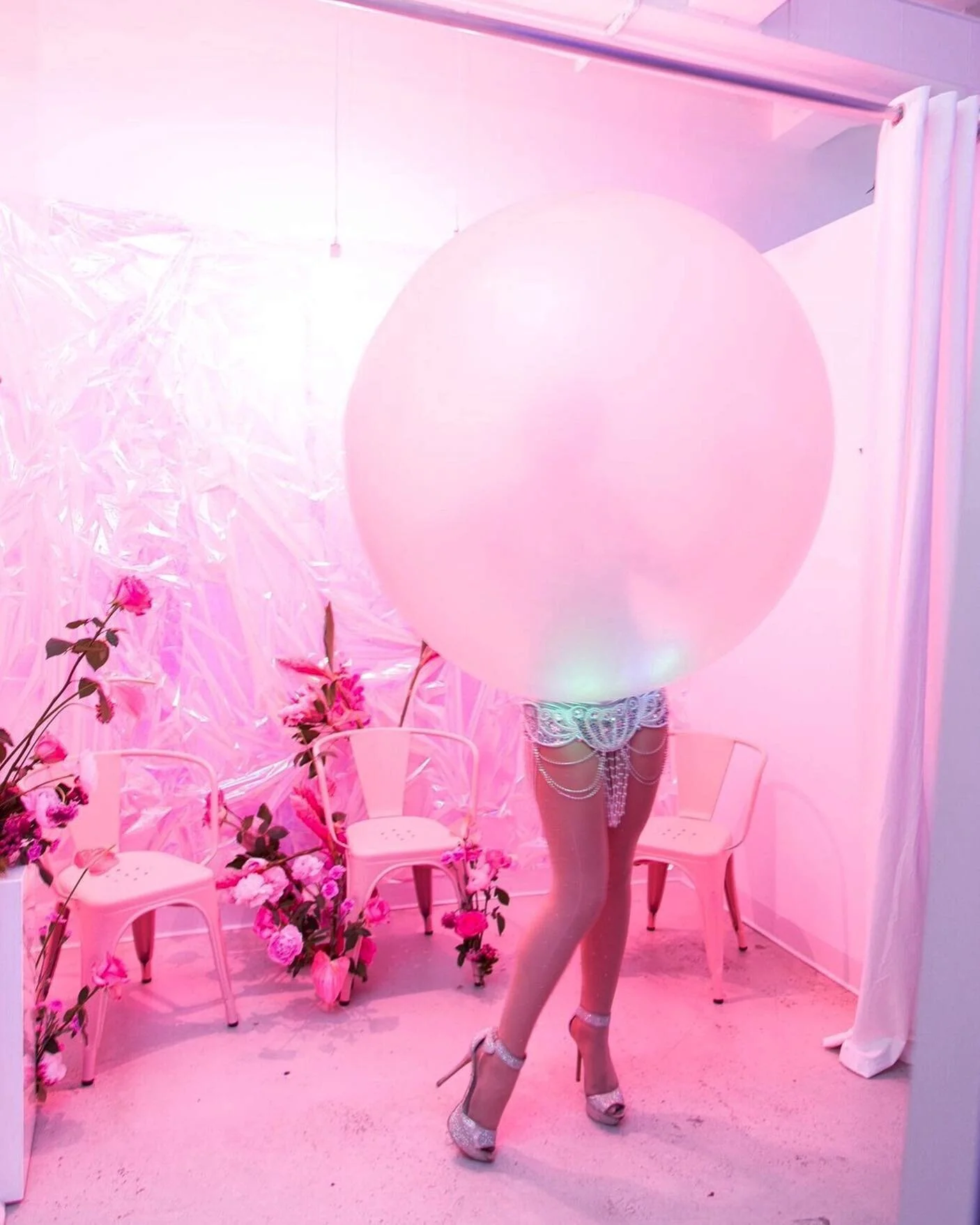 Me, Showgirl of the Future. ✨ Giving the people what they want while taking the necessary preventive measures. 🎀 #coronashowgirl #forhire #livingbubblegum #adapting