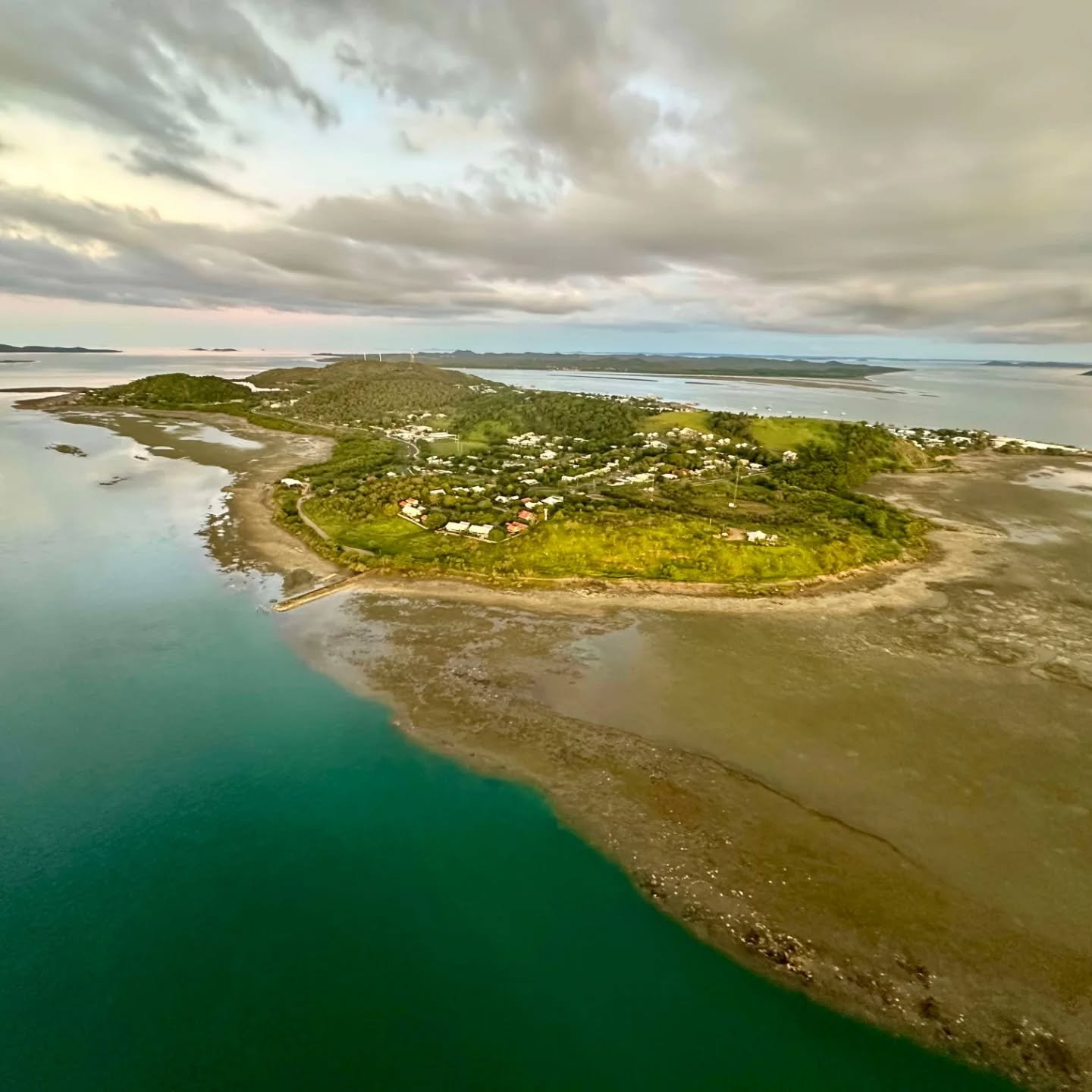 Waibene seagrass 💚

I realised there's been a lack of seagrass and fieldwork on my feed recently. So here's some photos from some of the most impressive seagrass in Queensland, from our annual monitoring survey back in March this year.

There's so m