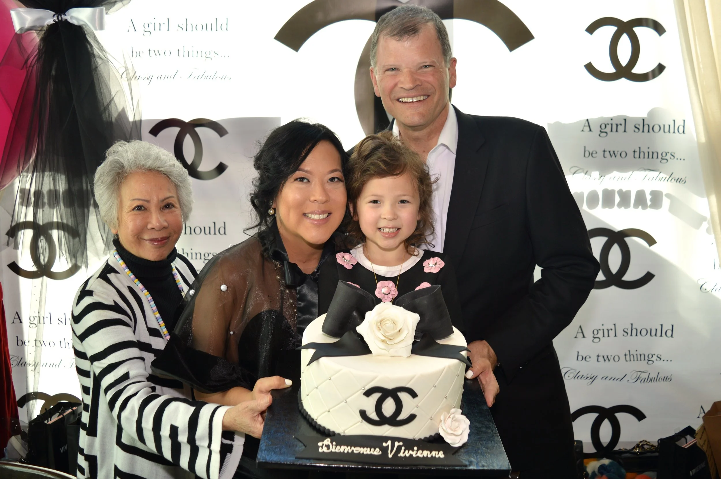 A Shower Embracing Viva