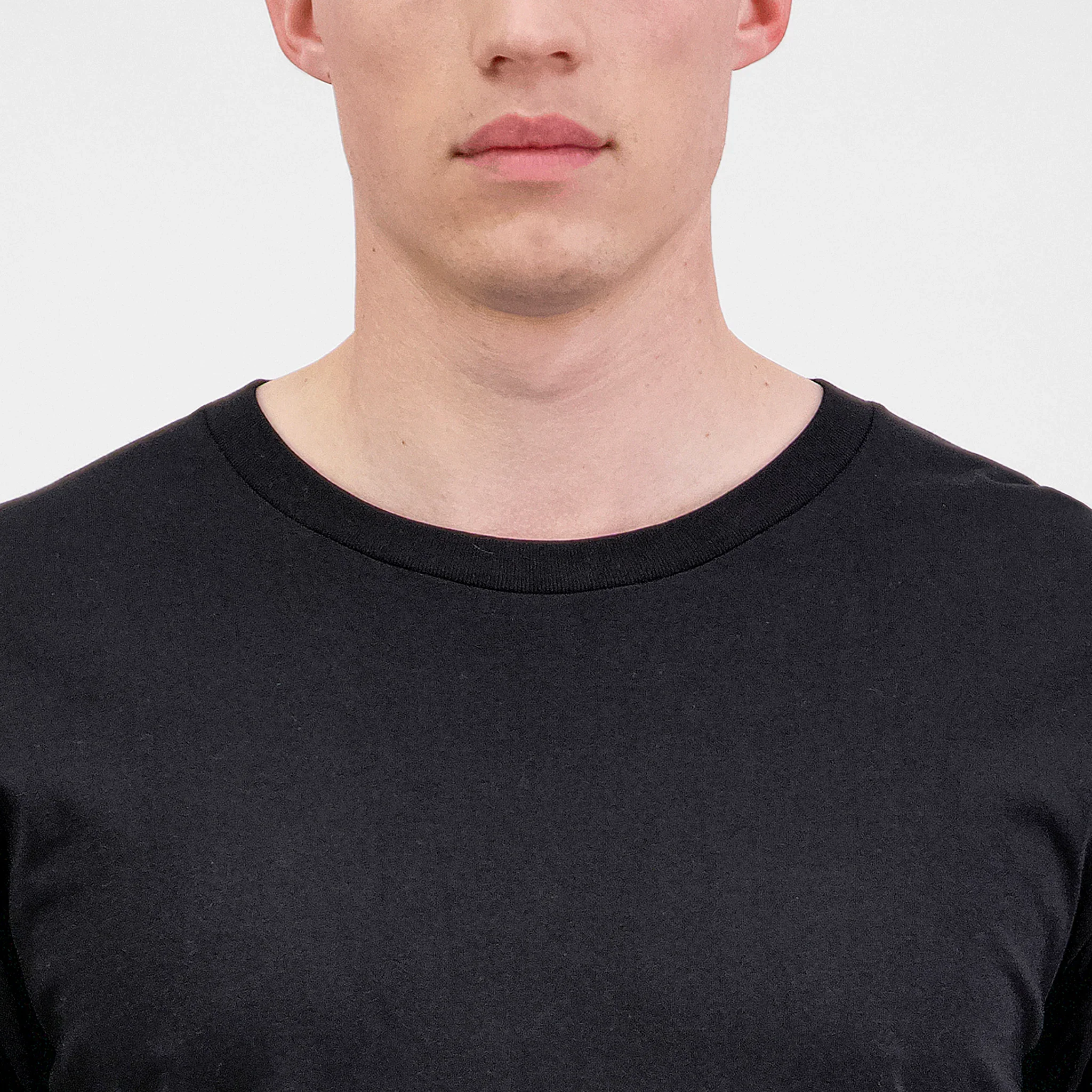 Black-Mens-Basis-Long-Sleeve-Tee-D.webp