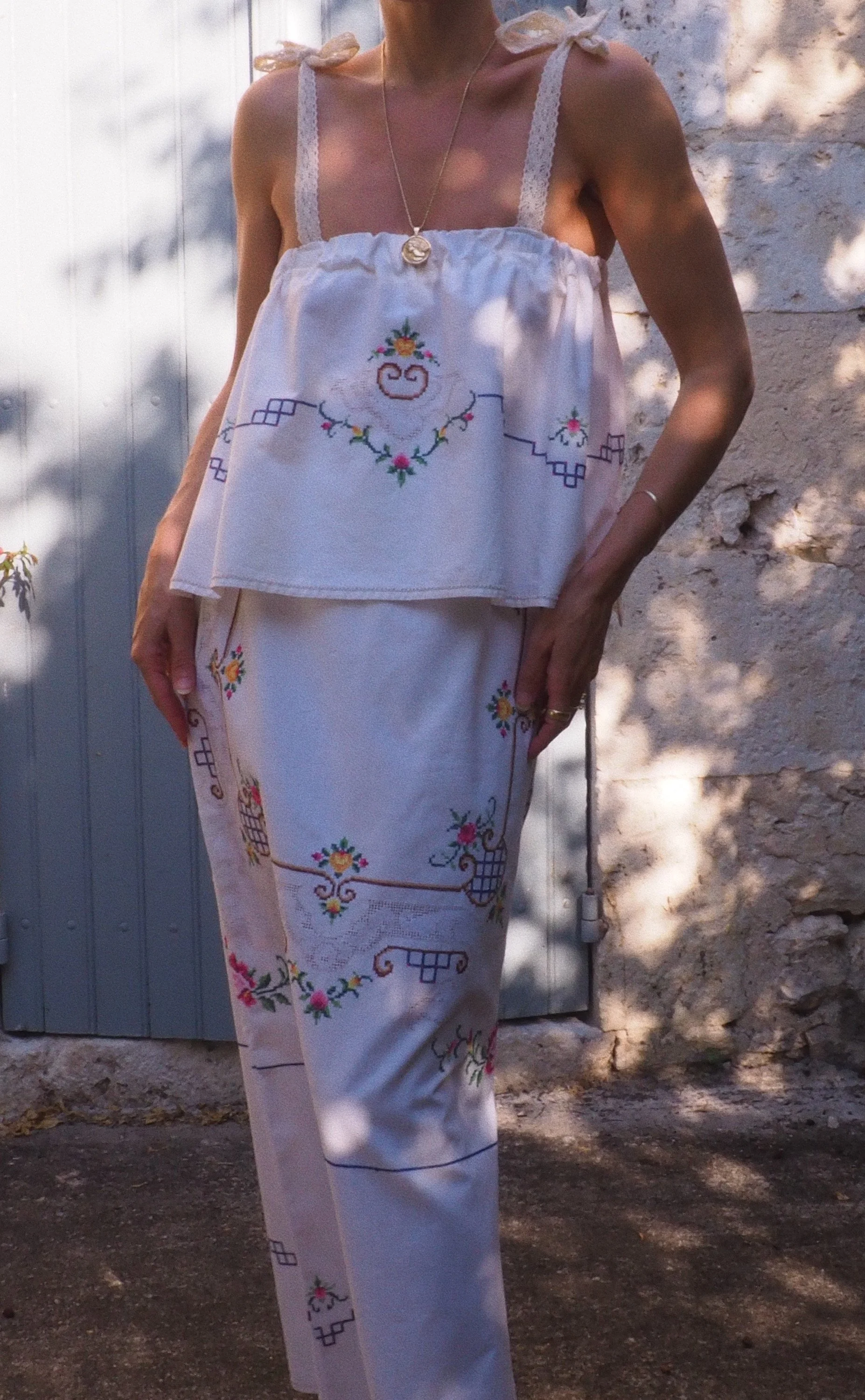 FOR LOVE OF THE MOON X CHLOE SET IN GALLIPOLI