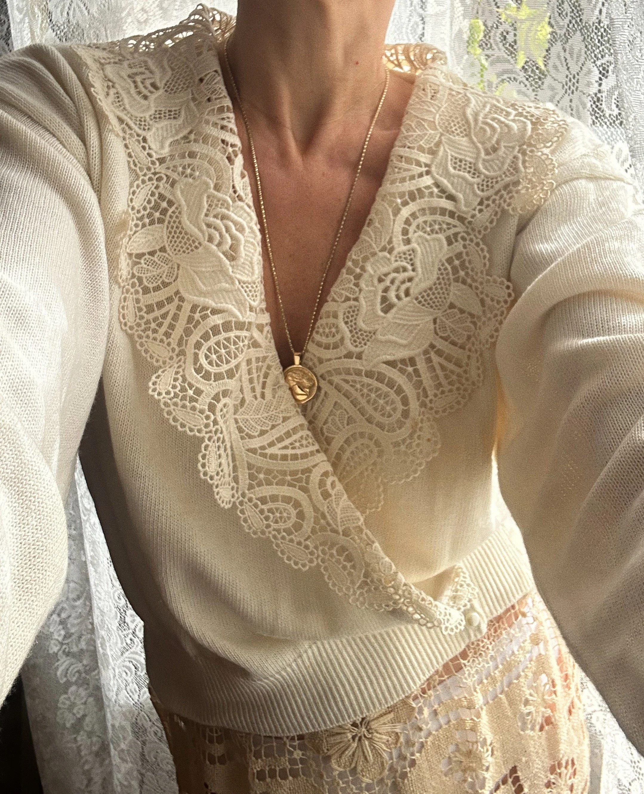 ELLIE VINTAGE CARDIGAN