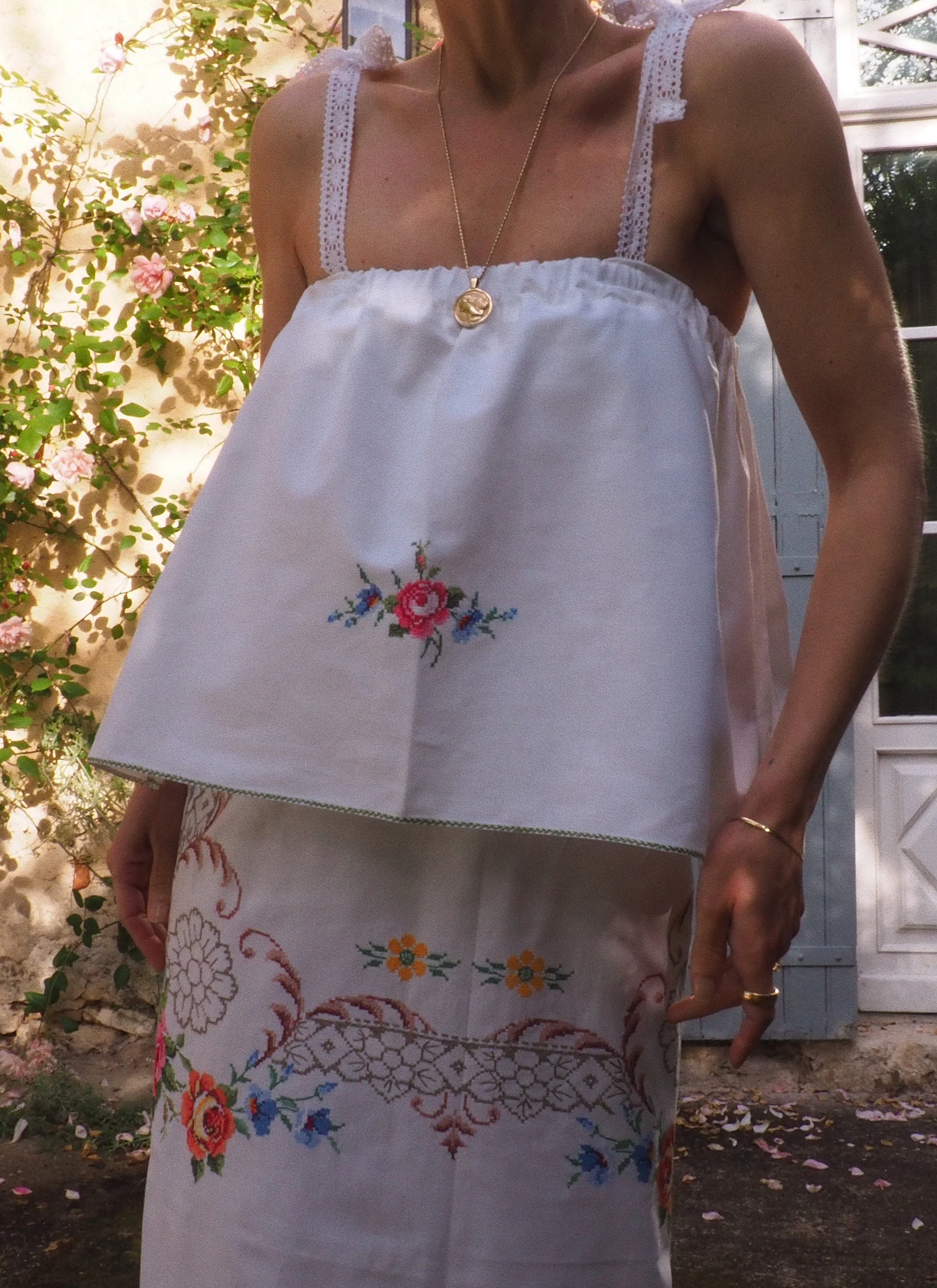 FOR LOVE OF THE MOON X CHLOE SET IN RAVELLO