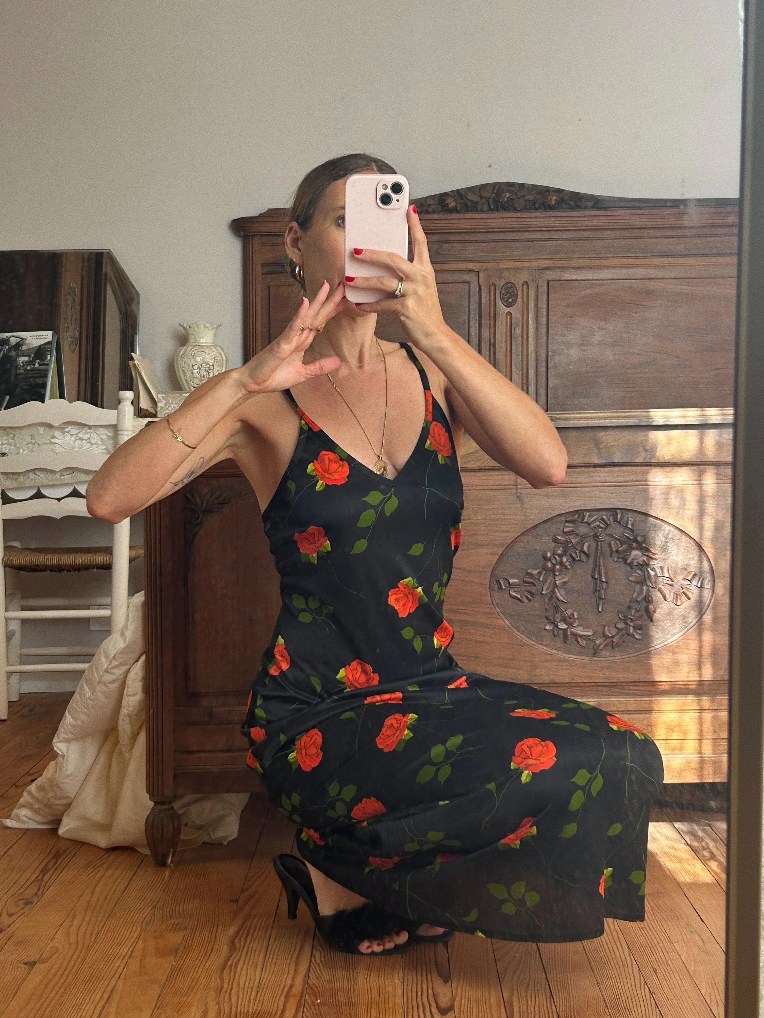 WINTER ROSE SLINKY DRESS
