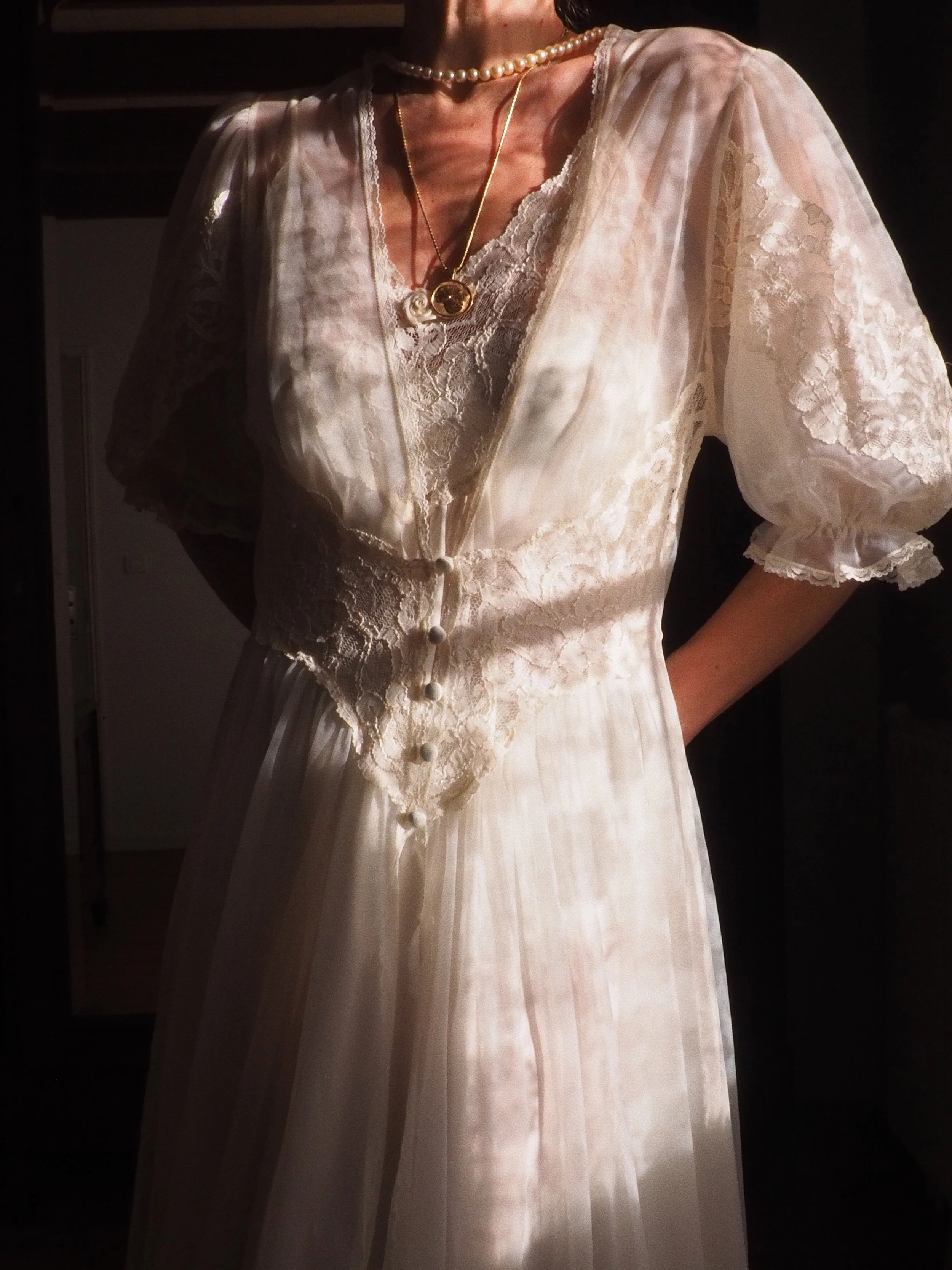 MARIE VINTAGE BEDROOM SET