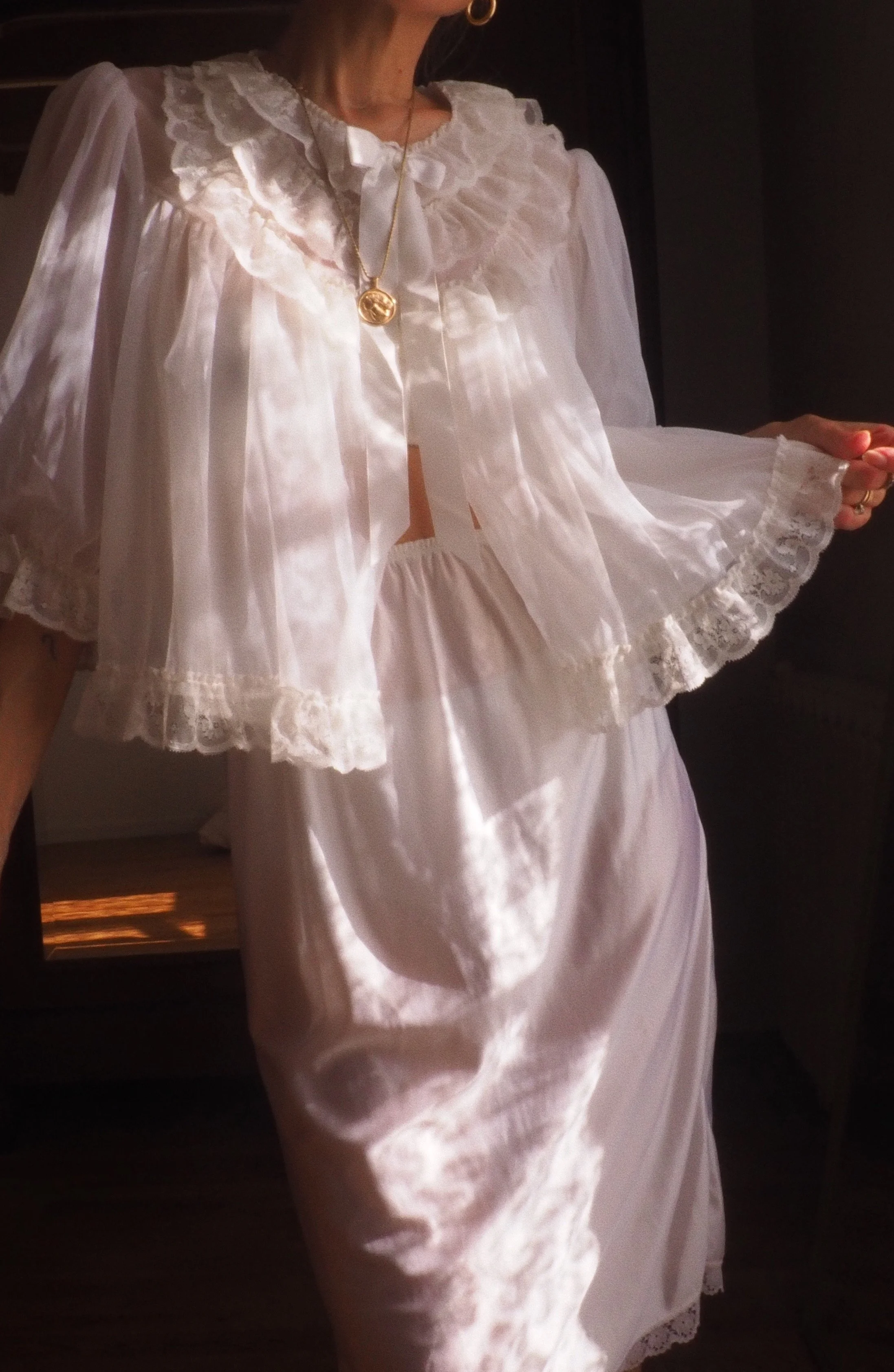 SUGAR VINTAGE BLOUSE