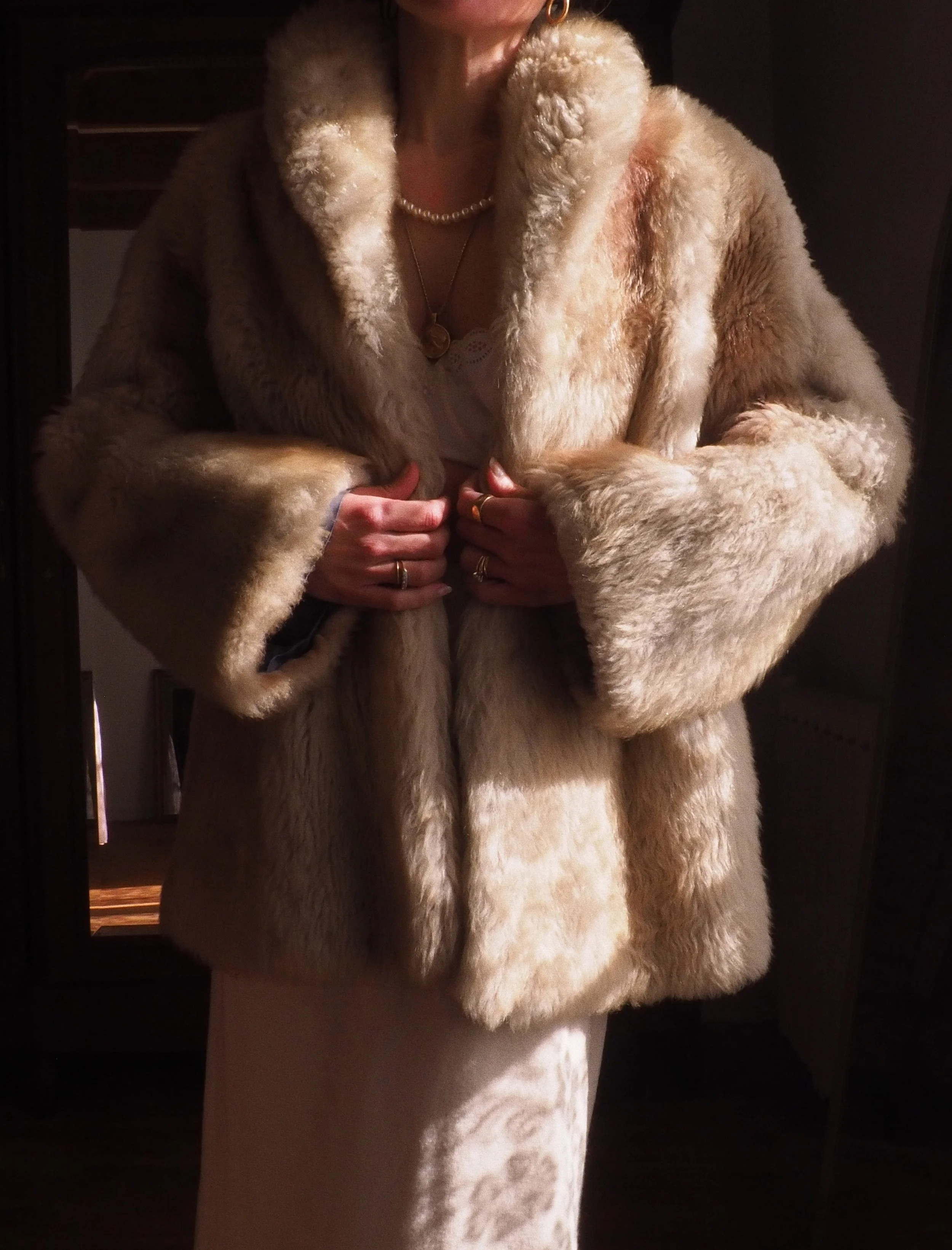 SHARON VINTAGE 60s SHEARLING COAT