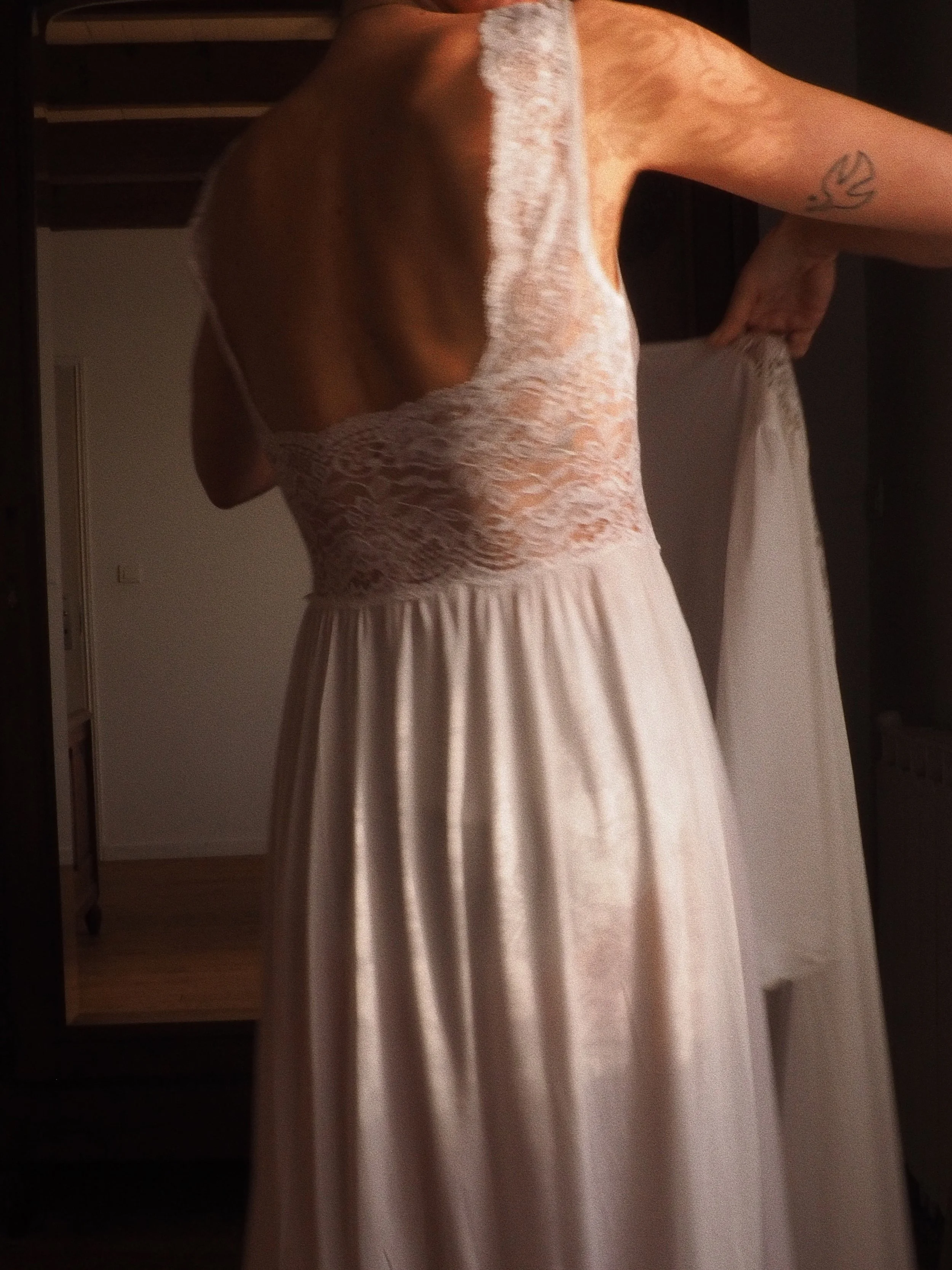 LUCY VINTAGE LACE BEDROOM SET