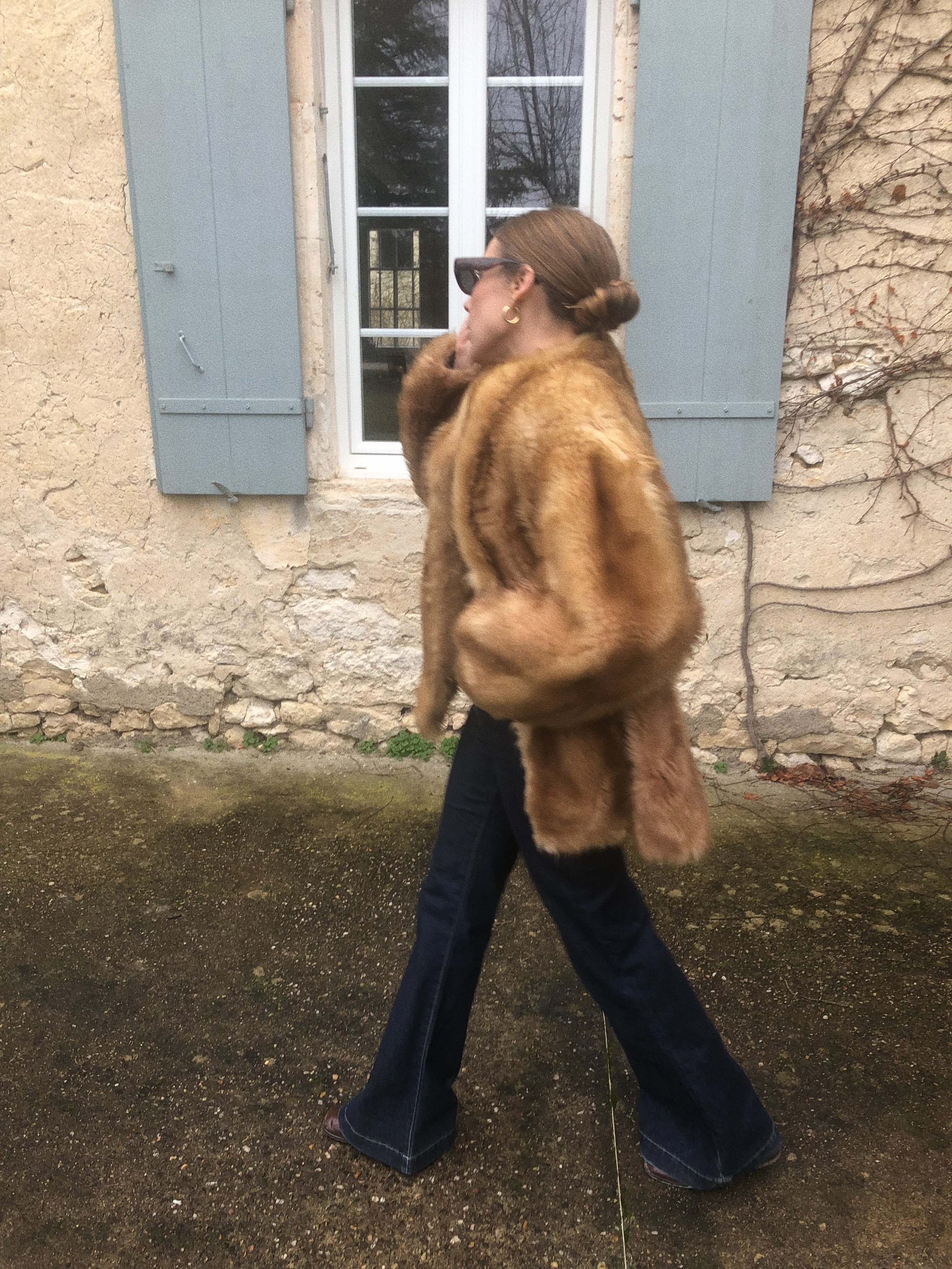 BLONDE VINTAGE 70s FUR COAT