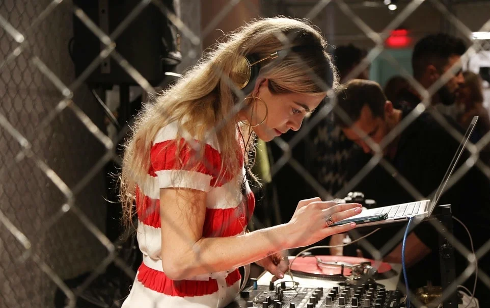 Chelsea on the 1's and 2's.