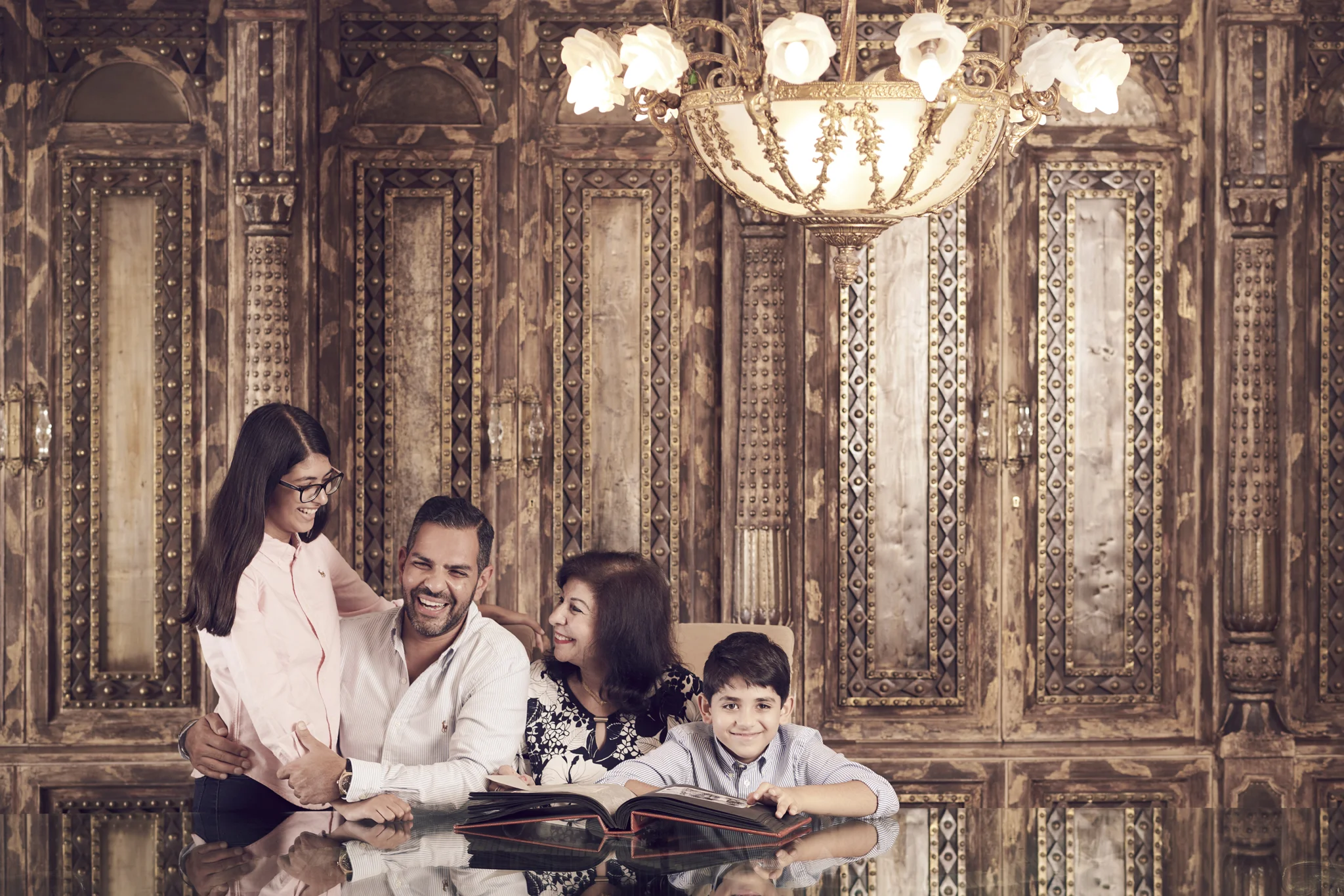 Sunjay Kapur Karishma Kapoor Kids Samaira and kiaan.