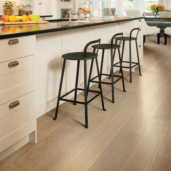 wire brushed white oak kitchen cabinets neutral light 7 wirebrushed white oak matt manning surfaces wire brushed white oak kitchen cabinets neutral light 7 wirebrushed white oak matt manning surfaces