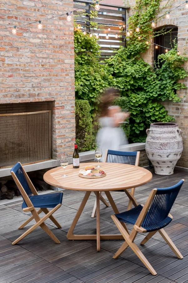 zx table by Aristeu Pires, modern Brazilian furniture