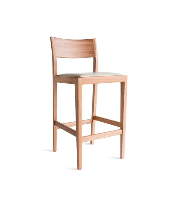 AP_STOOL_GIULIA_COUNTER_3_4.jpg