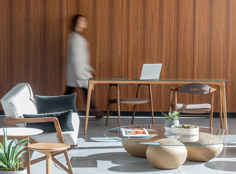 SOSSEGO_Beatriz Sofa_Amsterdam Console Table_Mesa Aguq_working lounge_FOR WEB.jpg