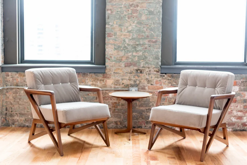 SOSSEGO_BEATRIZ LOUNGE CHAIRS, BAILARINA SIDE TABLE.jpg