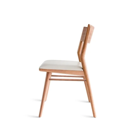SOSSEGO_AP_Tereza Chair_JQNT_Paragon Gelo 401_profile_web.jpg