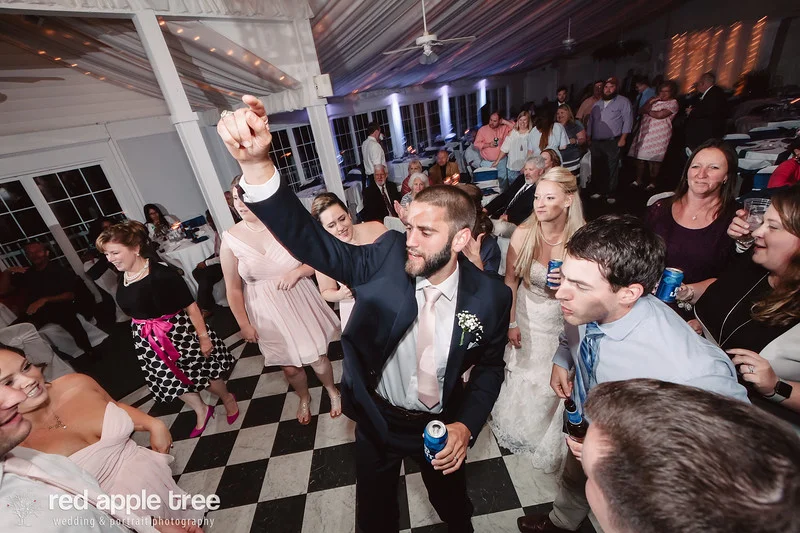 sara and jeremy wedding ceremony and reception at occasions at wedgefield central sc greenville anderson spartanburg south carolina red apple tree photography